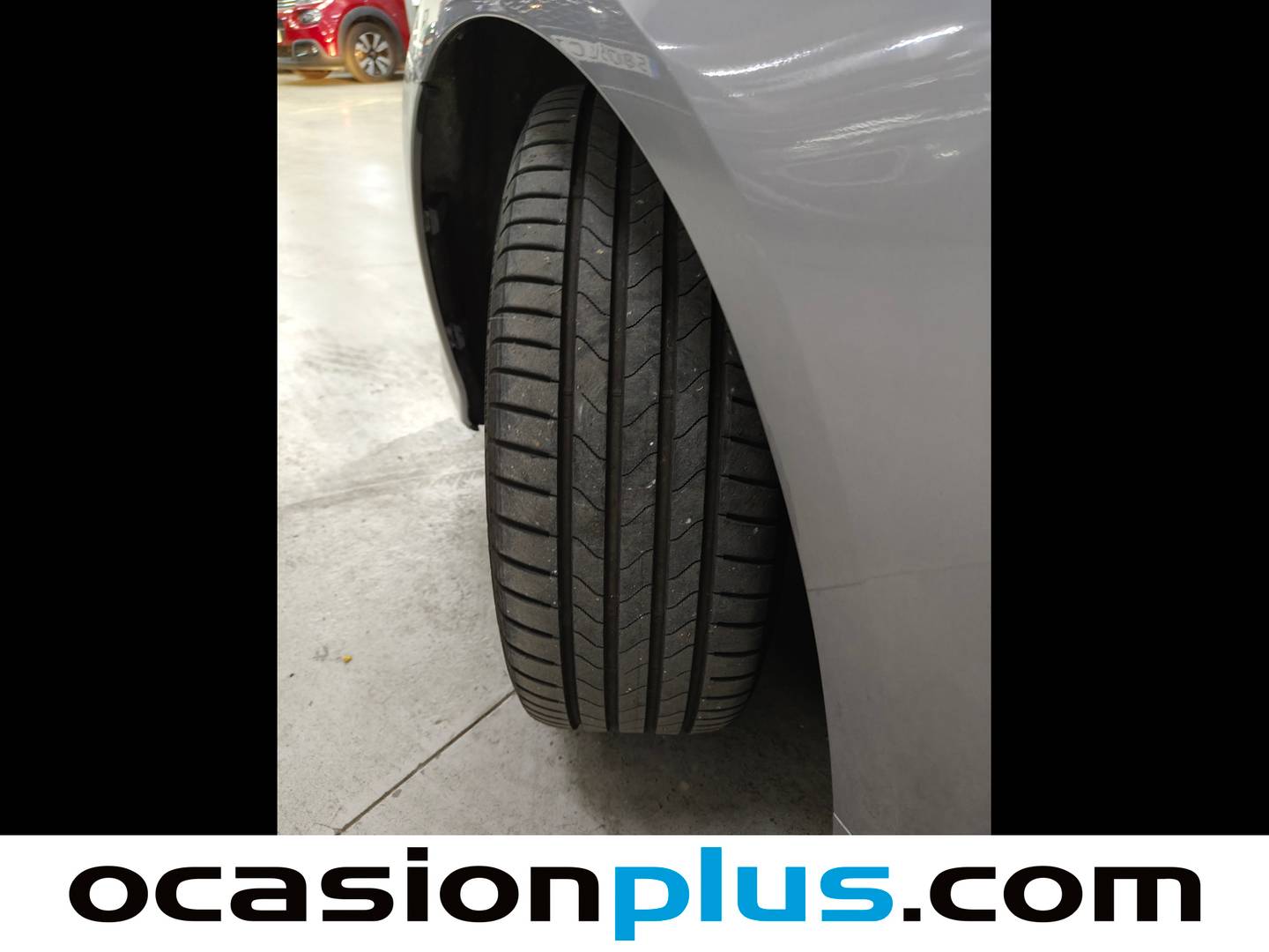Toyota Corolla Toyota Corolla 1.8 125 Híbrido Active Tech E-CVT Sedán (122 CV) seminuevo