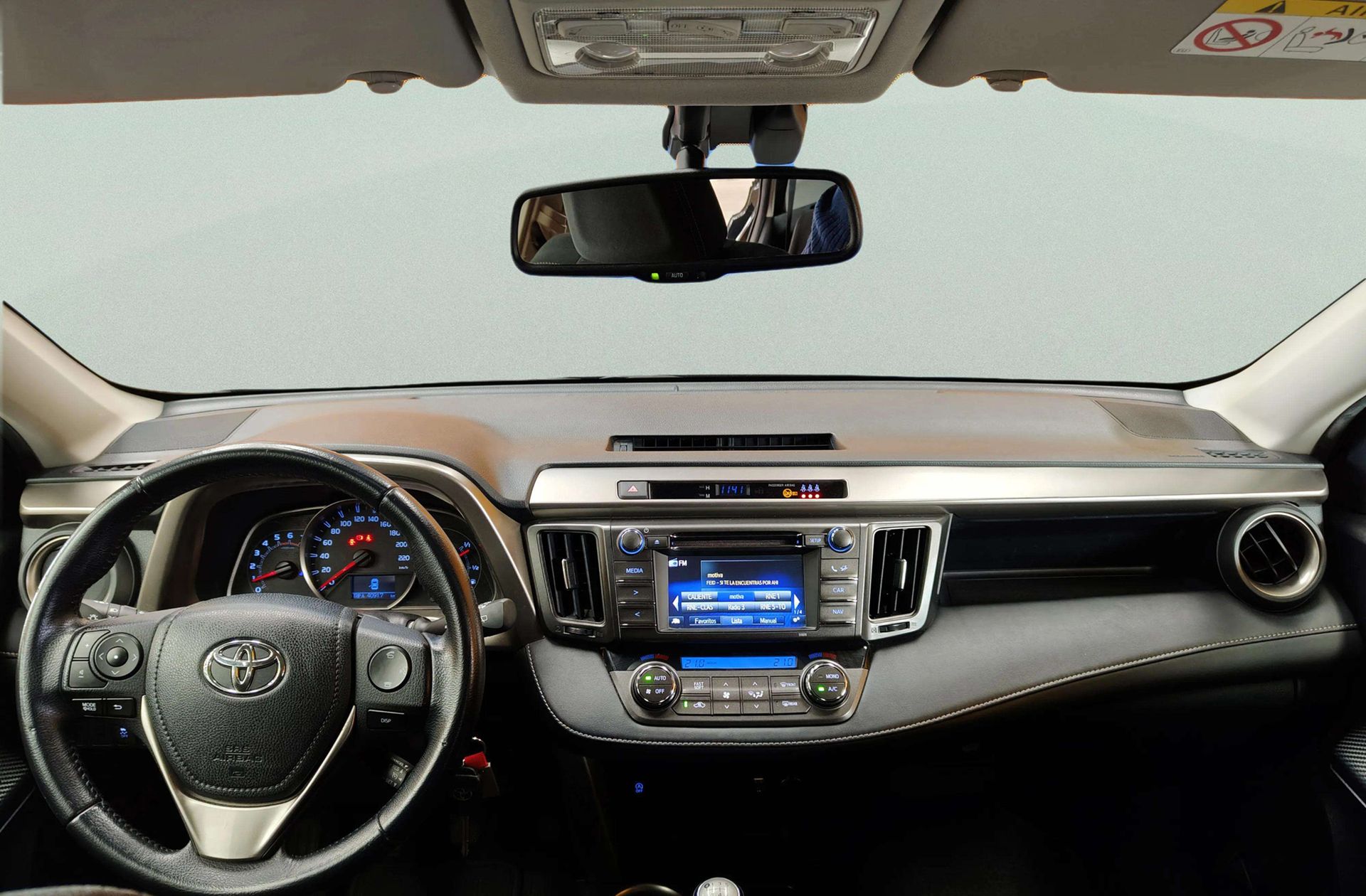 Toyota RAV4 120D Advance 4x2 - foto 6