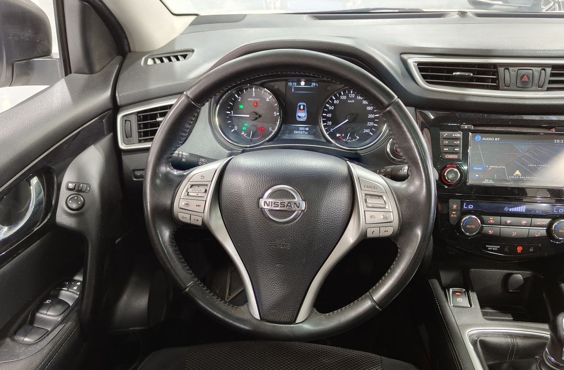 Nissan Qashqai 1.6 dCi N-Connecta 4x2 - foto 21