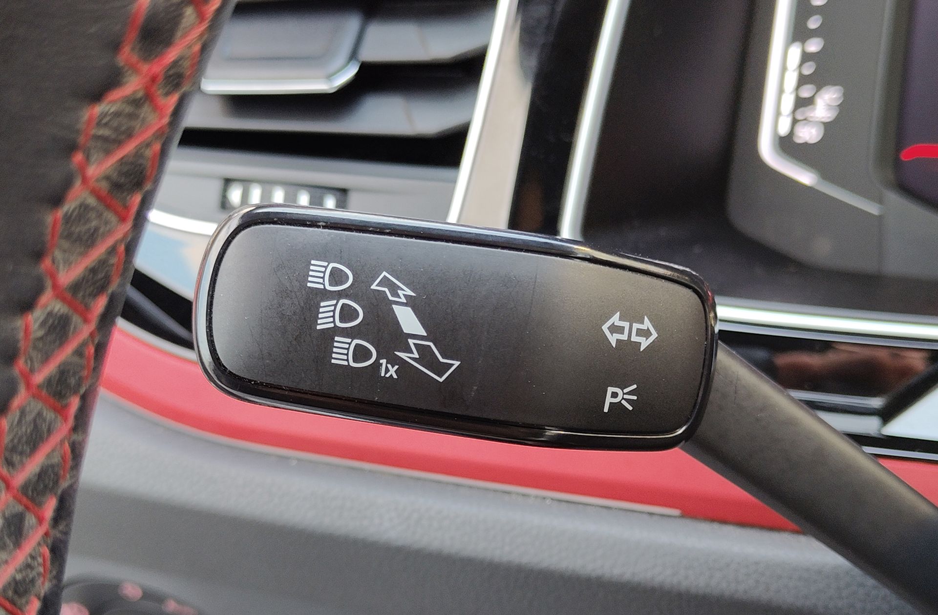 Volkswagen Polo GTI 2.0 TSI DSG - foto 25