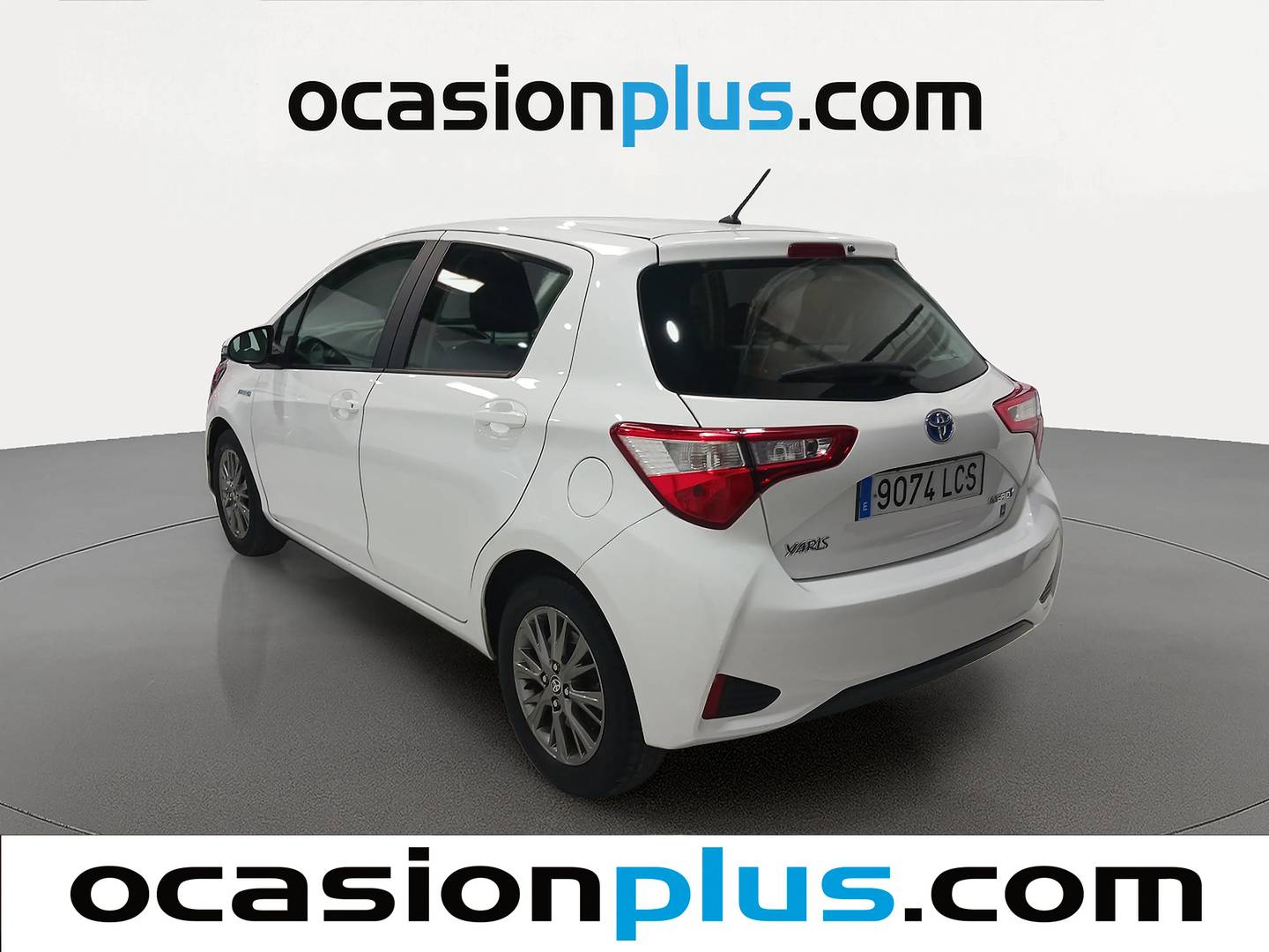 Foto trasera Toyota Yaris Toyota Yaris 1.5 100H Active (100 CV) derecha