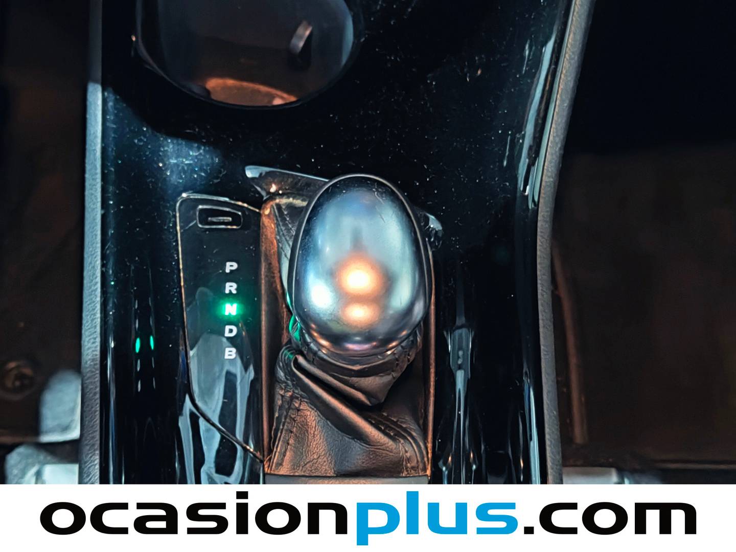 Foto Toyota C-HR Toyota C-HR 1.8 125H Advance (122 CV)