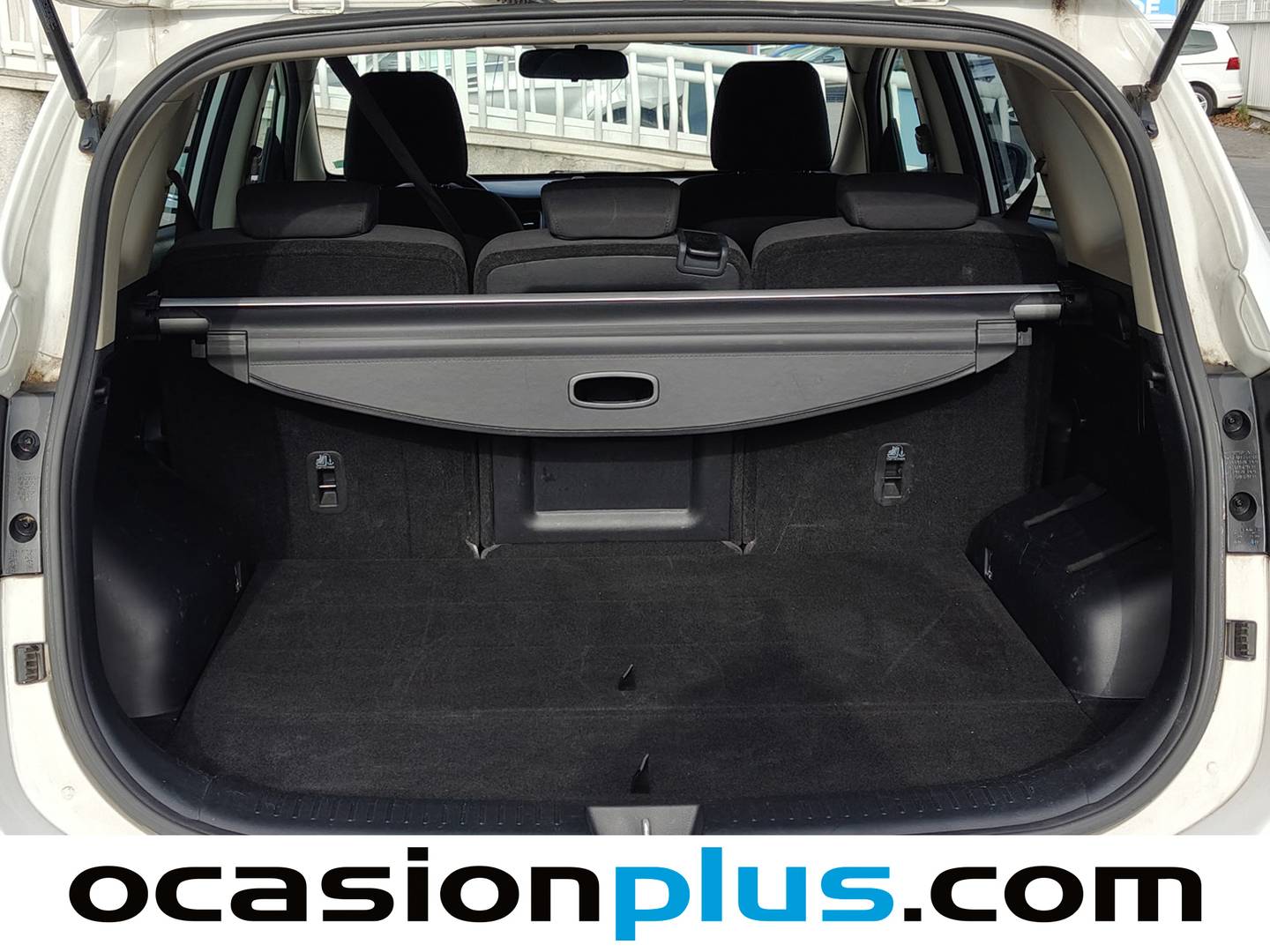 Fotos maletero KIA Carens Kia Carens 1.6 GDi Drive (135 CV)