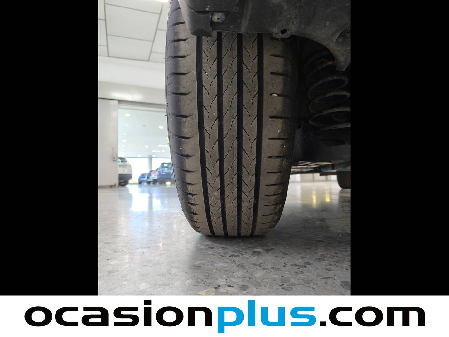 Foto Peugeot 2008 Peugeot 2008 Allure Hybrid eDCS6 (136 CV)