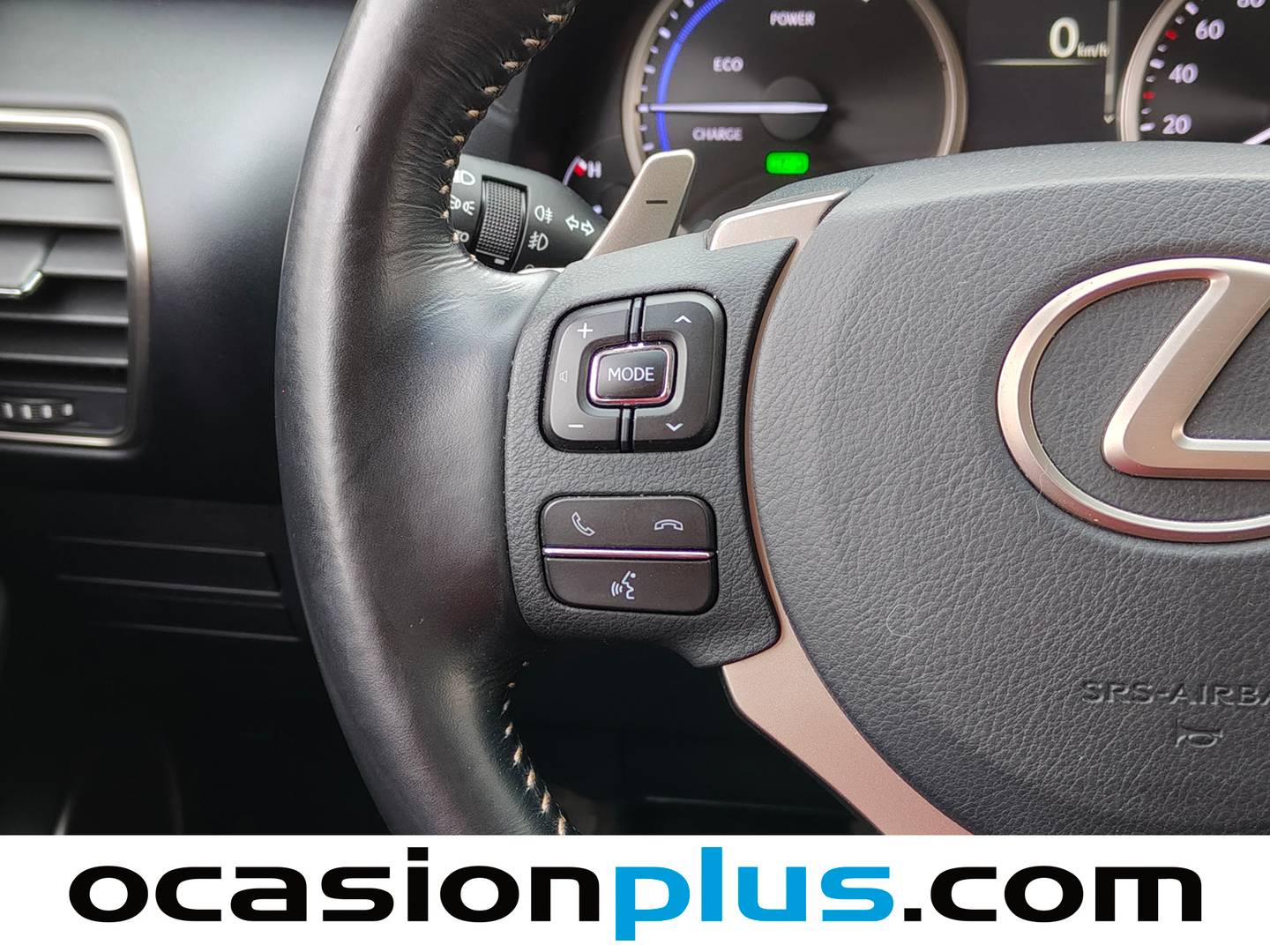 Foto Lexus NX Lexus NX 300h Business Navigation 2WD (197 CV)