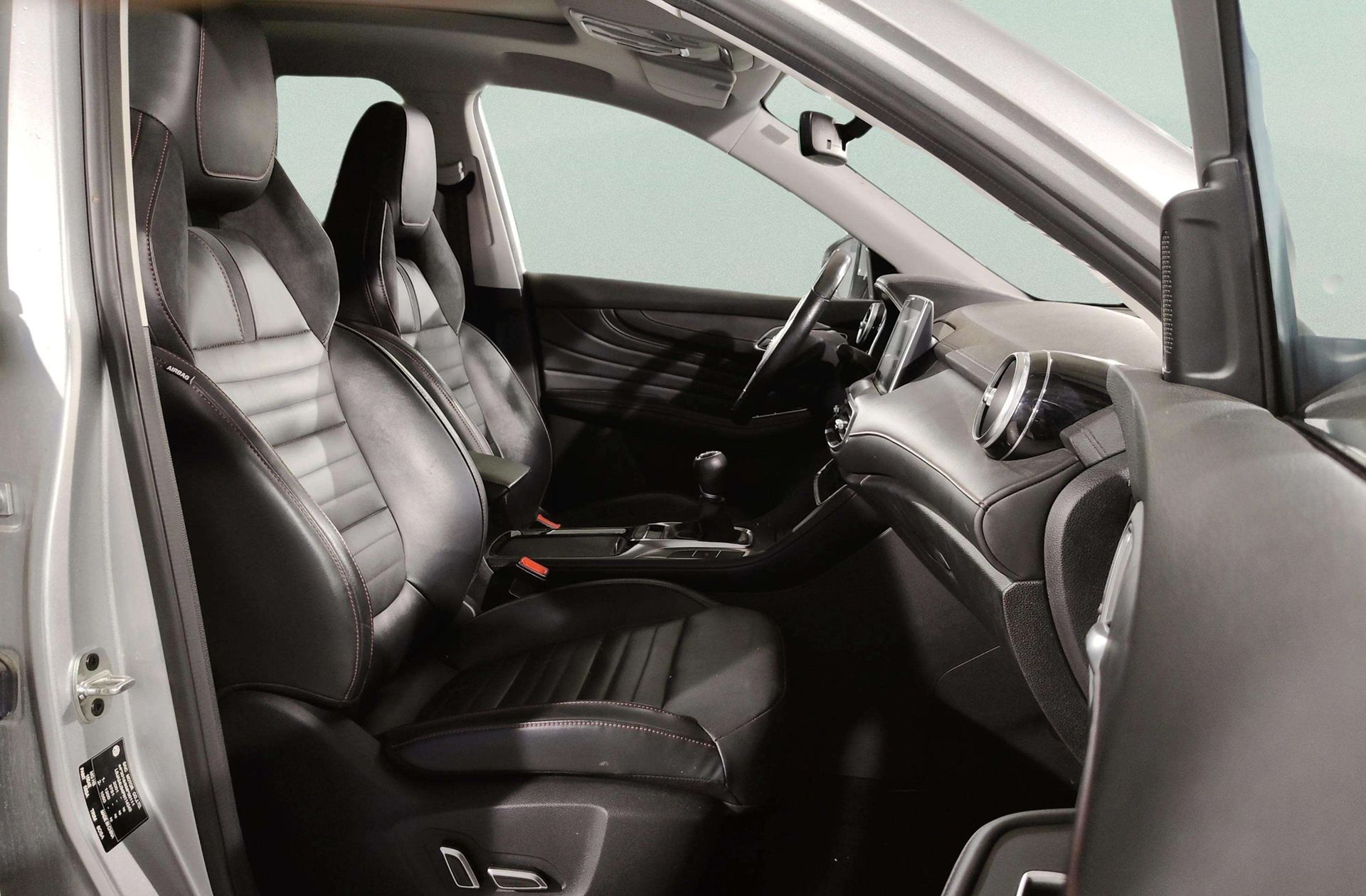 MG HS 1.5 Turbo GDI Luxury - foto 24
