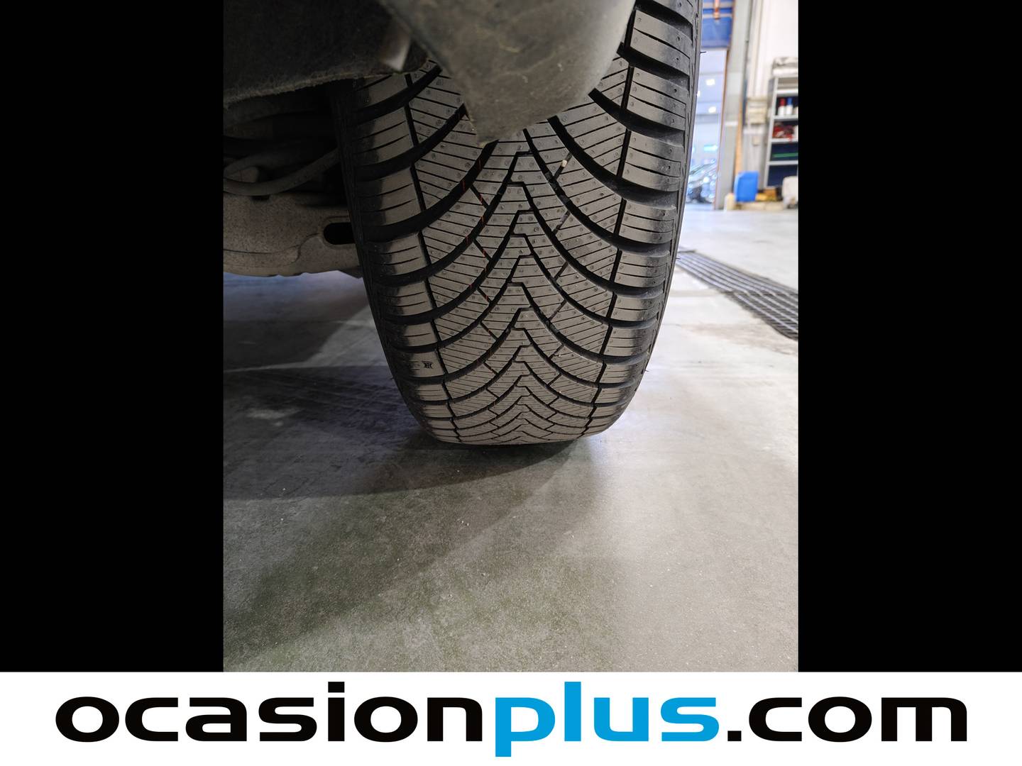 Foto Jaguar F-Pace Jaguar F-PACE 2.0L i4D Pure AWD (180 CV)