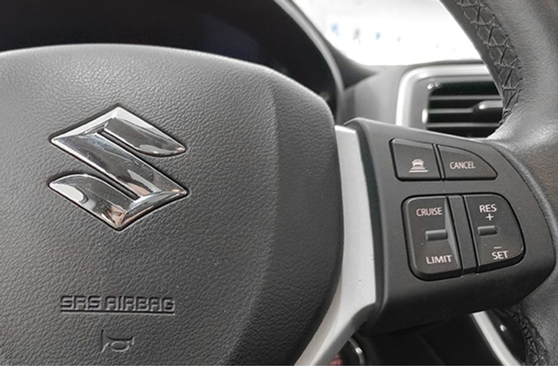 Suzuki S-Cross 1.4 Ditc GLX - foto 29