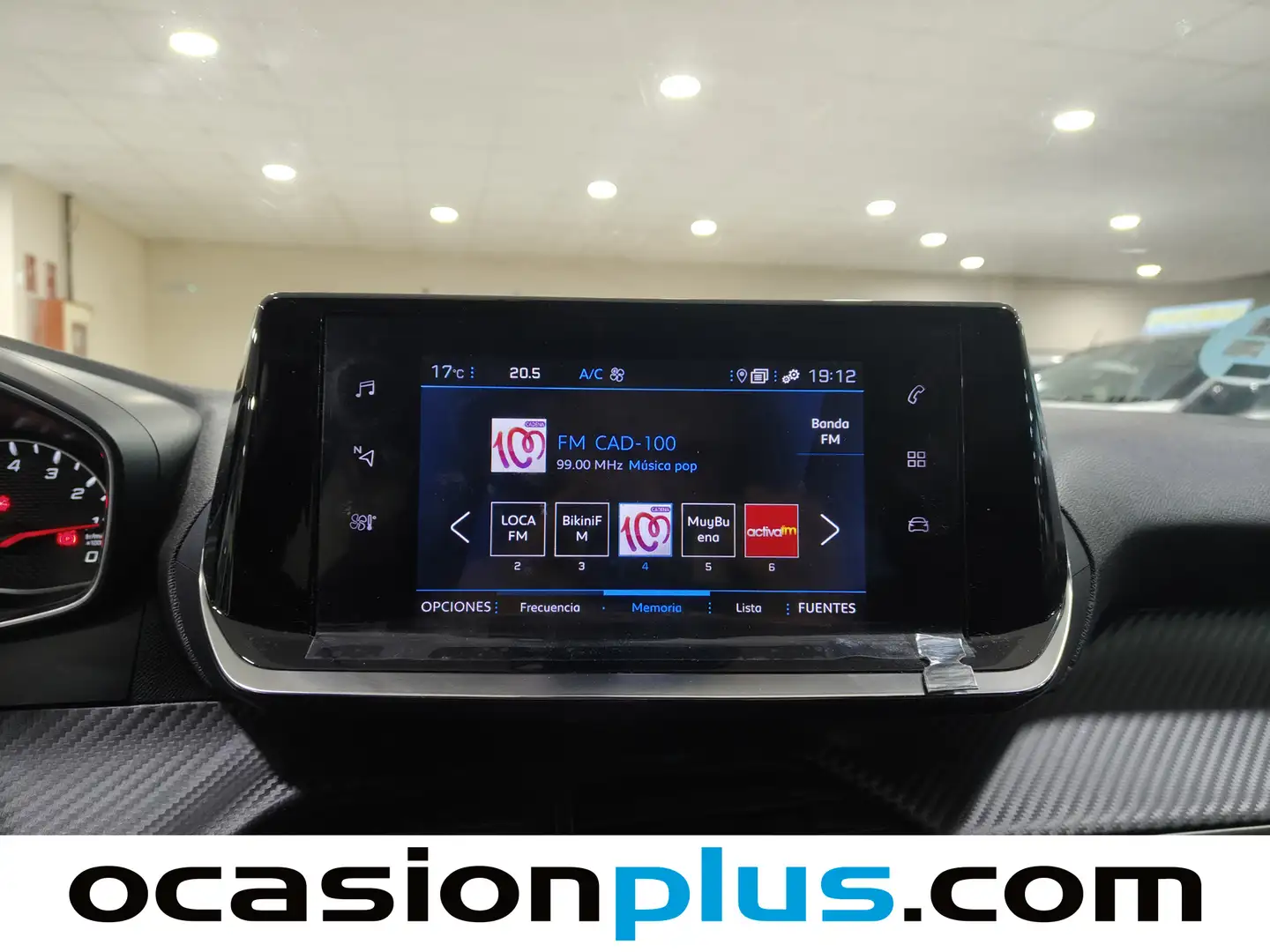 Foto Peugeot 2008 Peugeot 2008 BlueHDi 110 Allure (110 CV)