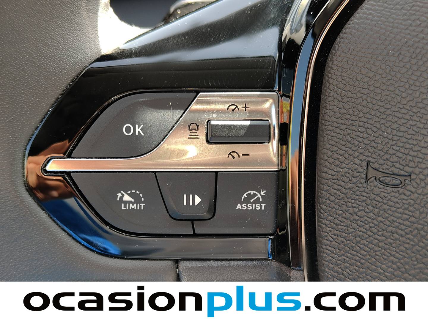 Peugeot 408 Peugeot 408 Allure Hybrid 145 eDCS6 (145 CV) de ocasión