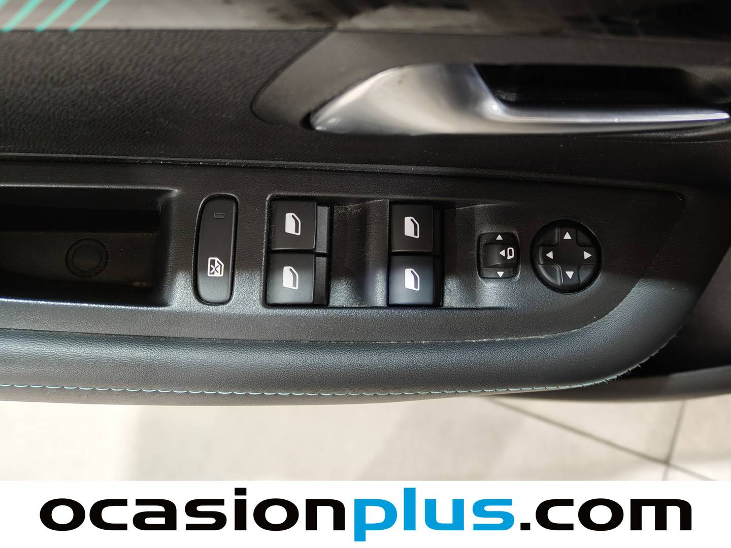 Foto Peugeot 208 Peugeot 208 PureTech 100 Allure Pack EAT8 (100 CV)