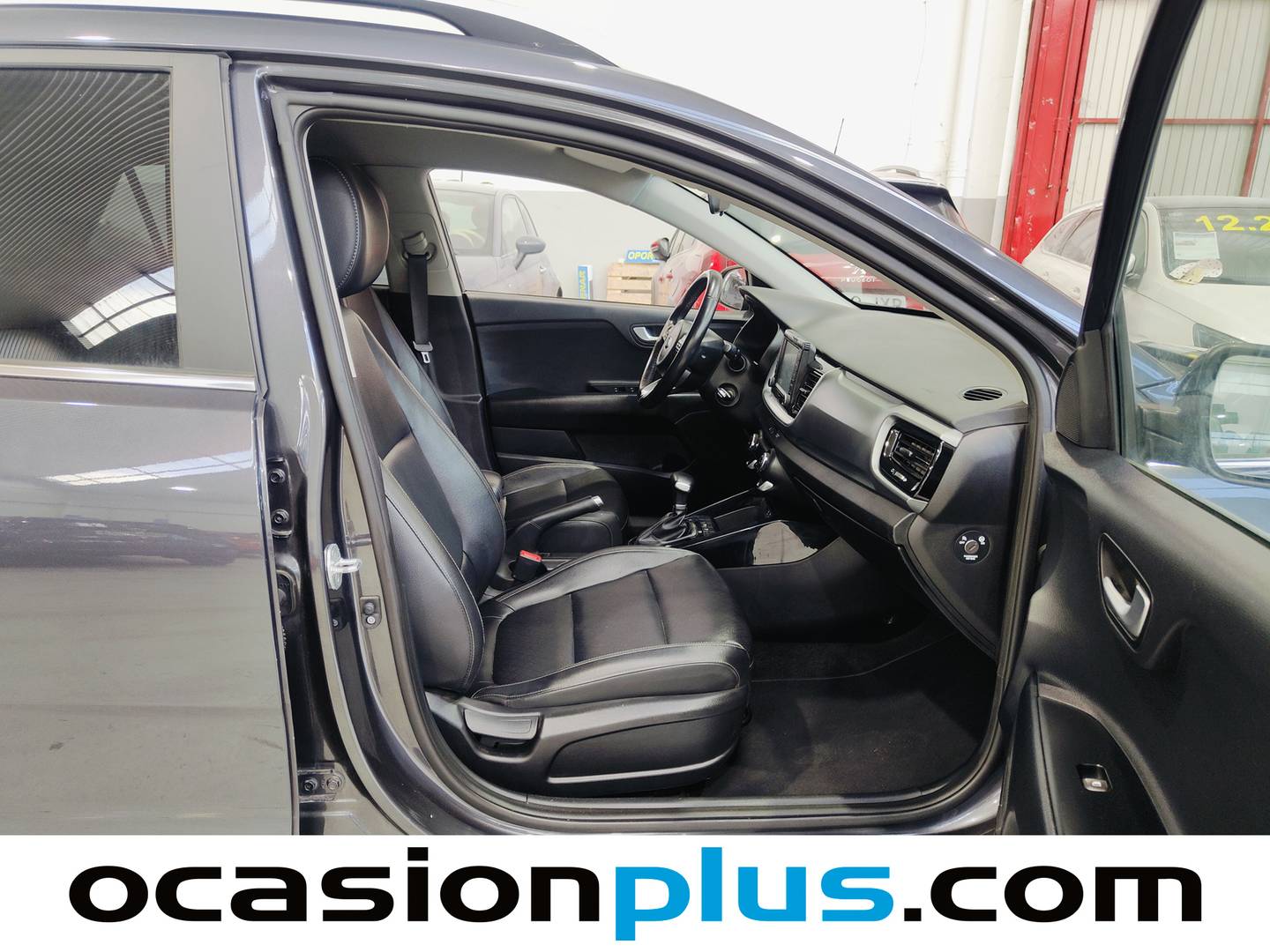 Foto KIA Stonic Kia Stonic 1.0 T-GDi Black Edition DCT (120 CV)