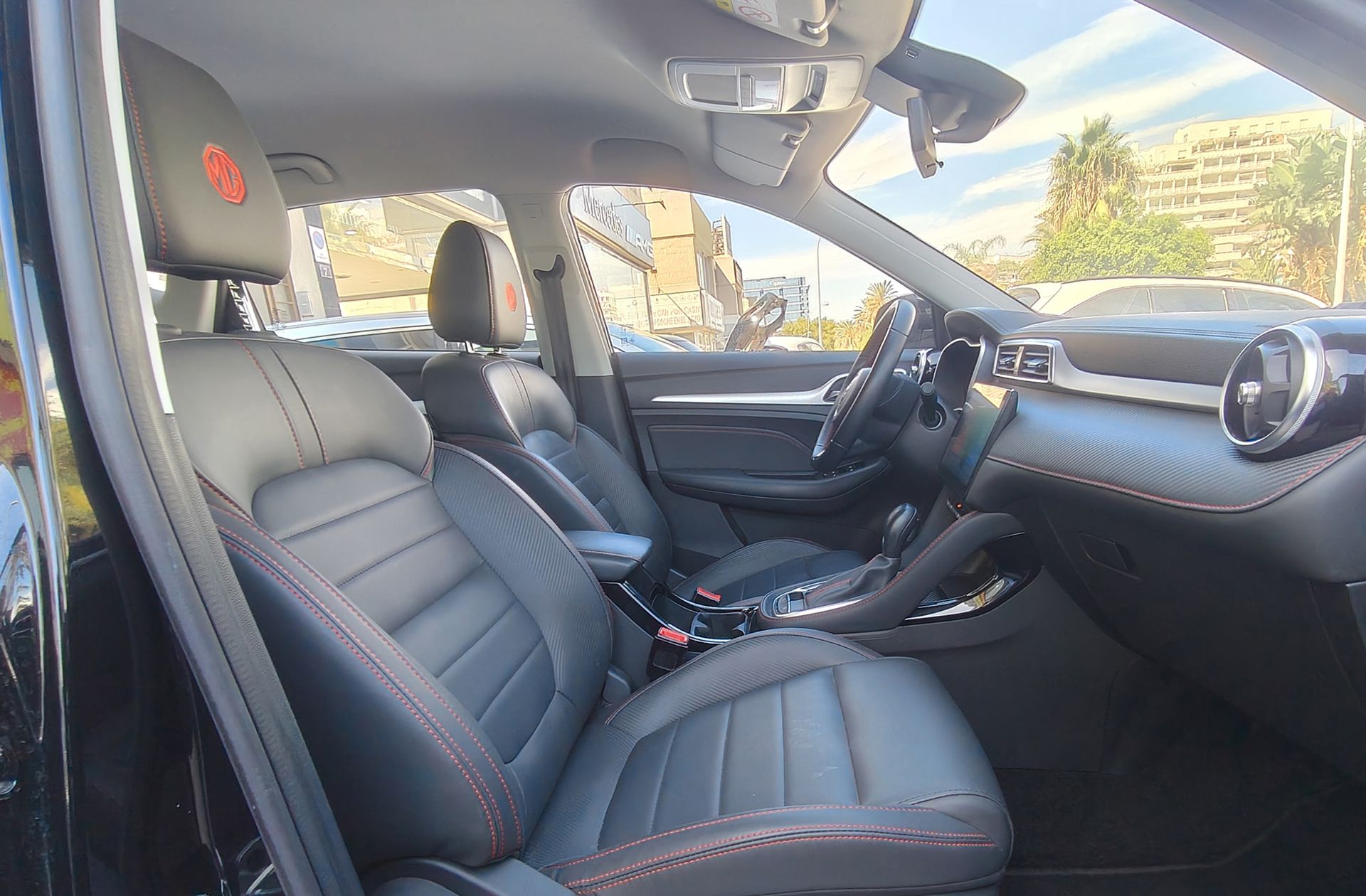 MG ZS 1.0T Luxury - foto 18