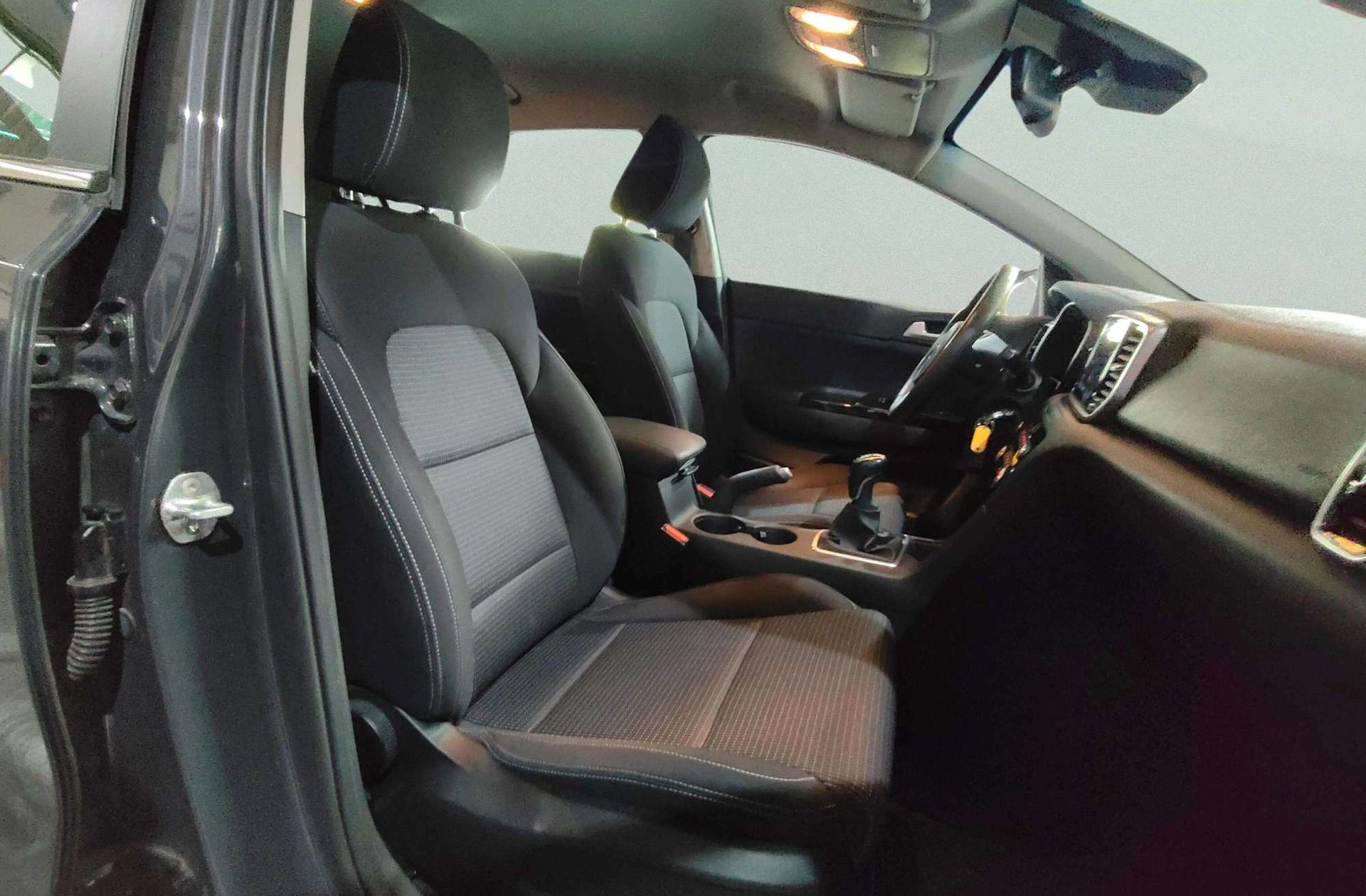 Kia Sportage 1.6 CRDi MHEV Drive Plus 4x2 - foto 19