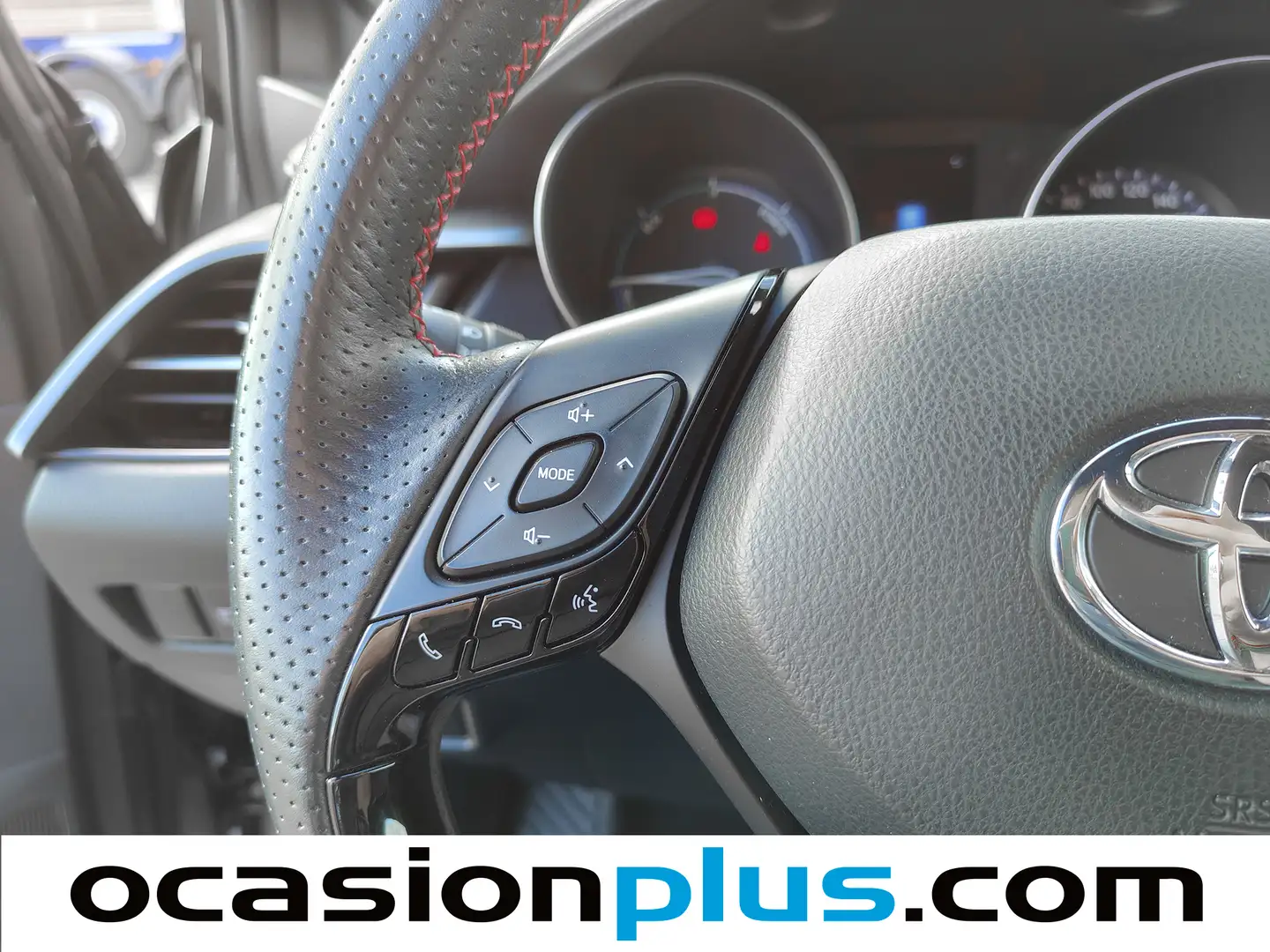 Foto Toyota C-HR Toyota C-HR 180H GR Sport Black Edition Auto (184 CV)