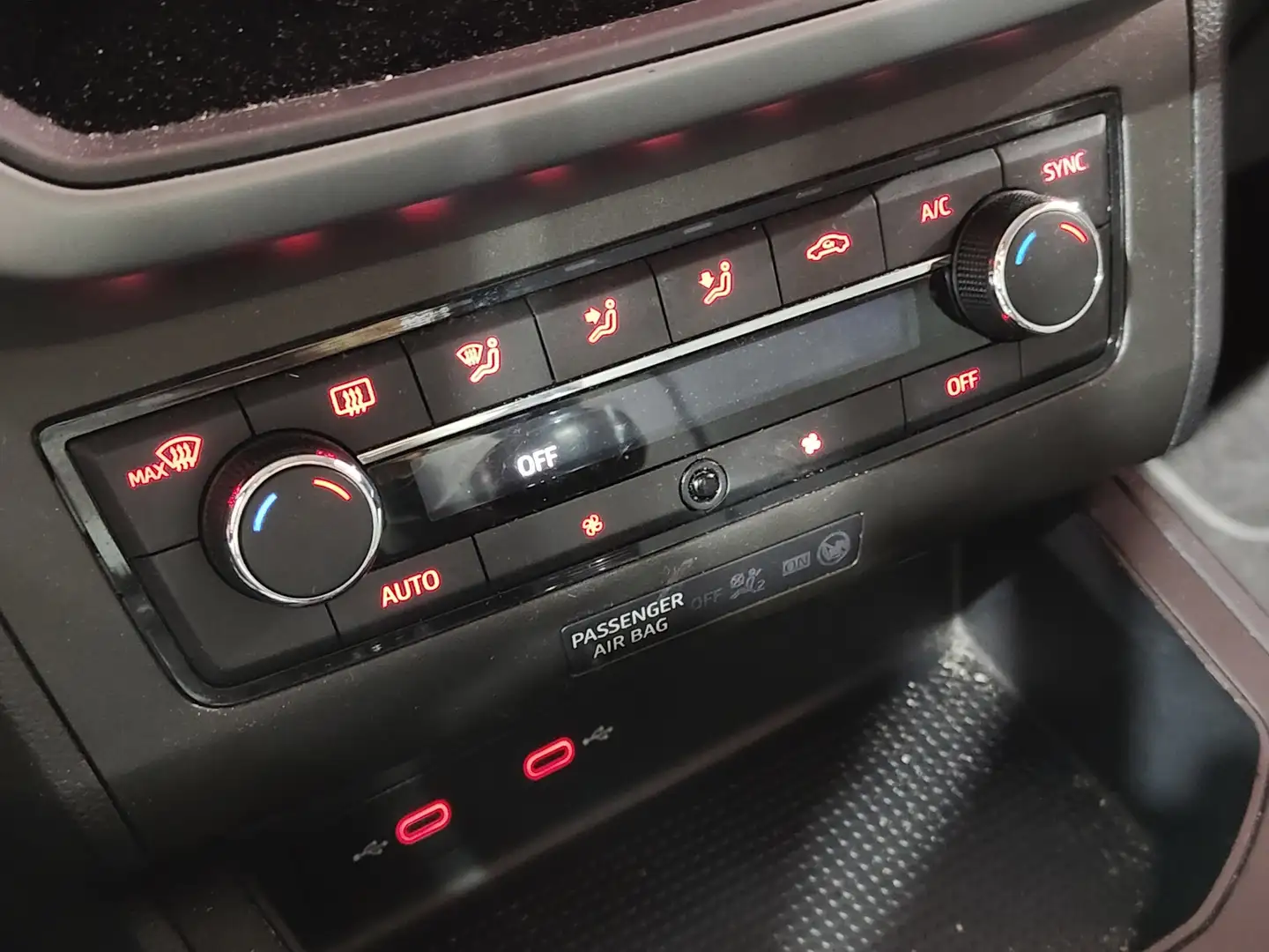 Foto Seat Ibiza SEAT Ibiza 1.0 TSI Style Go2 (110 CV)