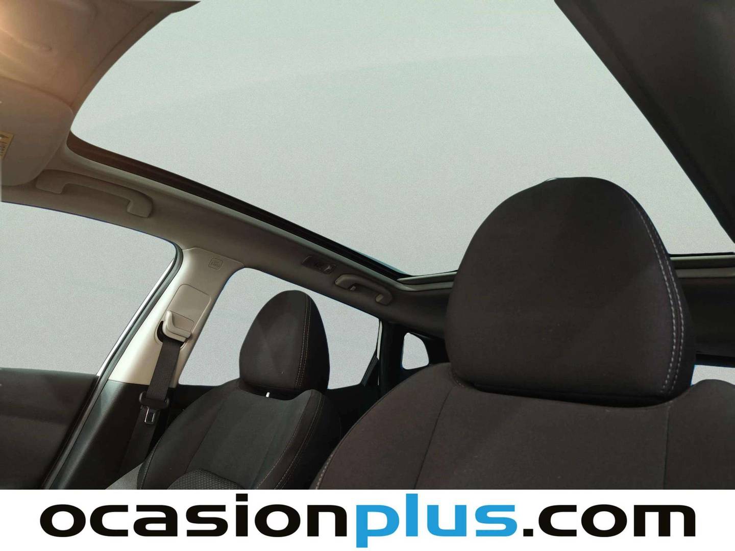 Extras y acabados del Nissan QASHQAI Nissan Qashqai dCi 115 N-Connecta 4x2 (115 CV)