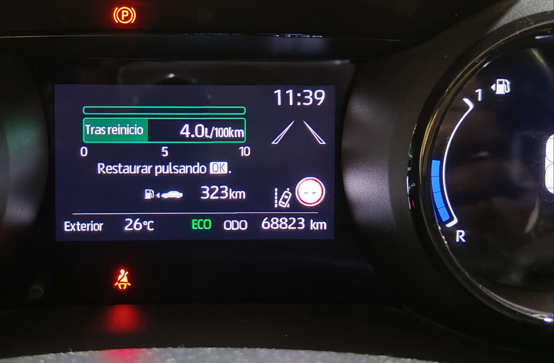 Toyota Yaris 120H Style - foto 7