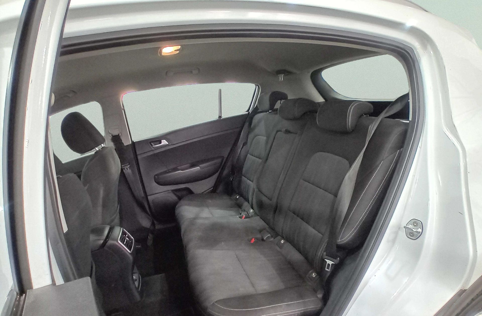 Kia Sportage 1.6 MHEV Concept 4x2 - foto 11