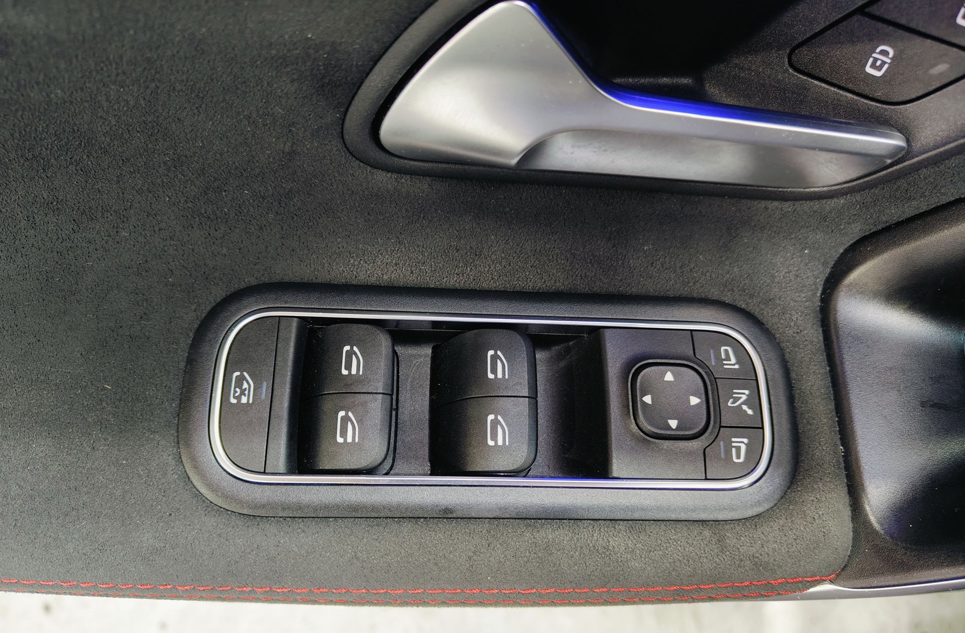 Mercedes-Benz CLA 180 Pack AMG - foto 38