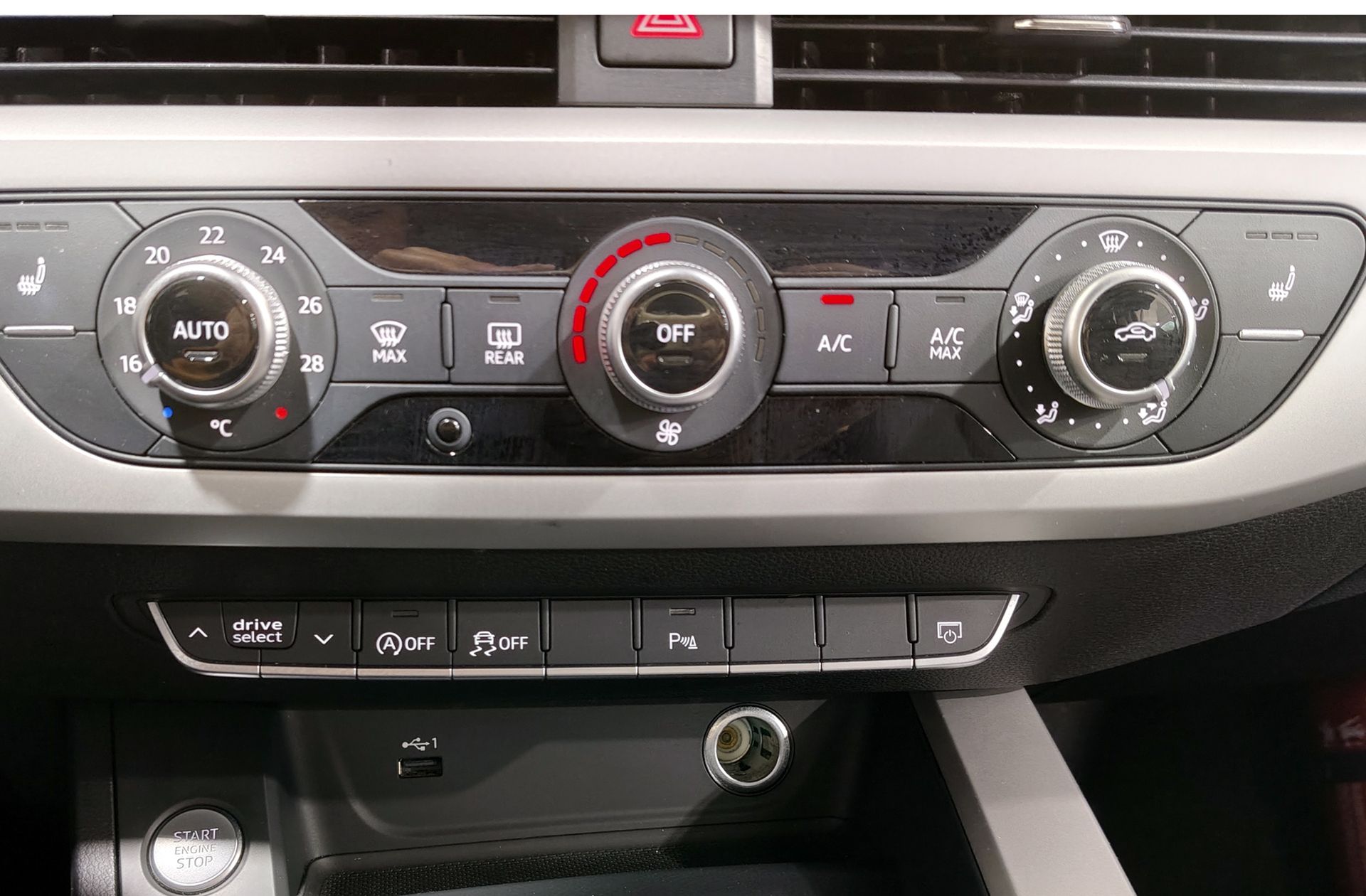 Audi A4 Avant Advanced 35 TFSI S tronic - foto 33