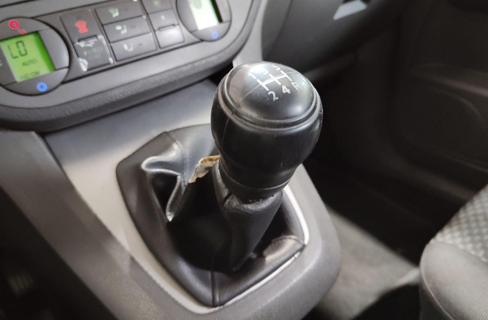 Ford Focus C-Max 1.8 TDCi Trend - foto 6