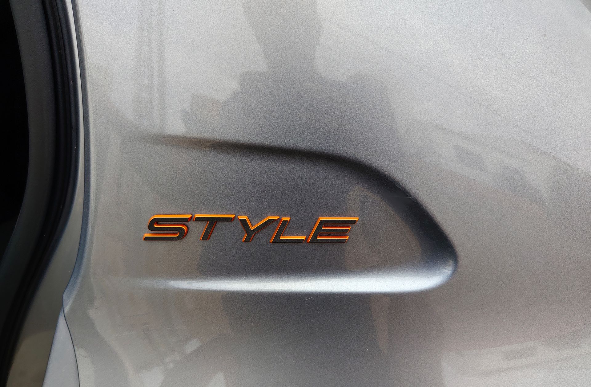 Peugeot 208 Style Hybrid 100 eDCS6 - foto 26