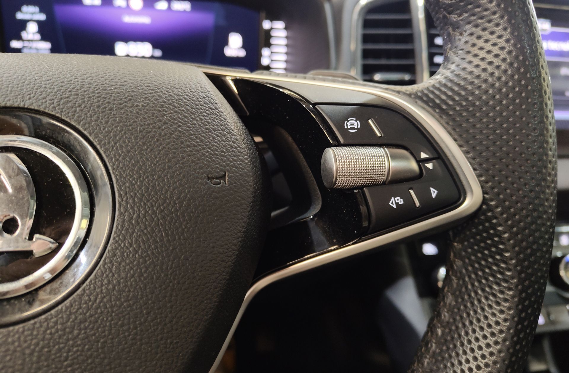 Škoda Karoq 1.5 TSI ACT Design DSG - foto 32