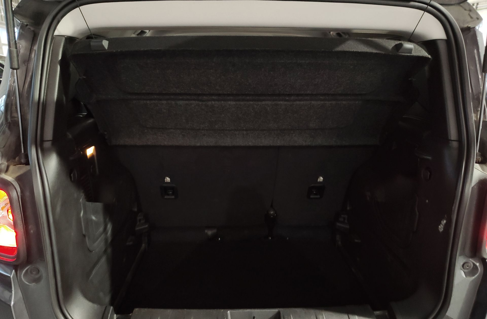 Jeep Renegade eHybrid 1.5 Limited ATX - foto 13