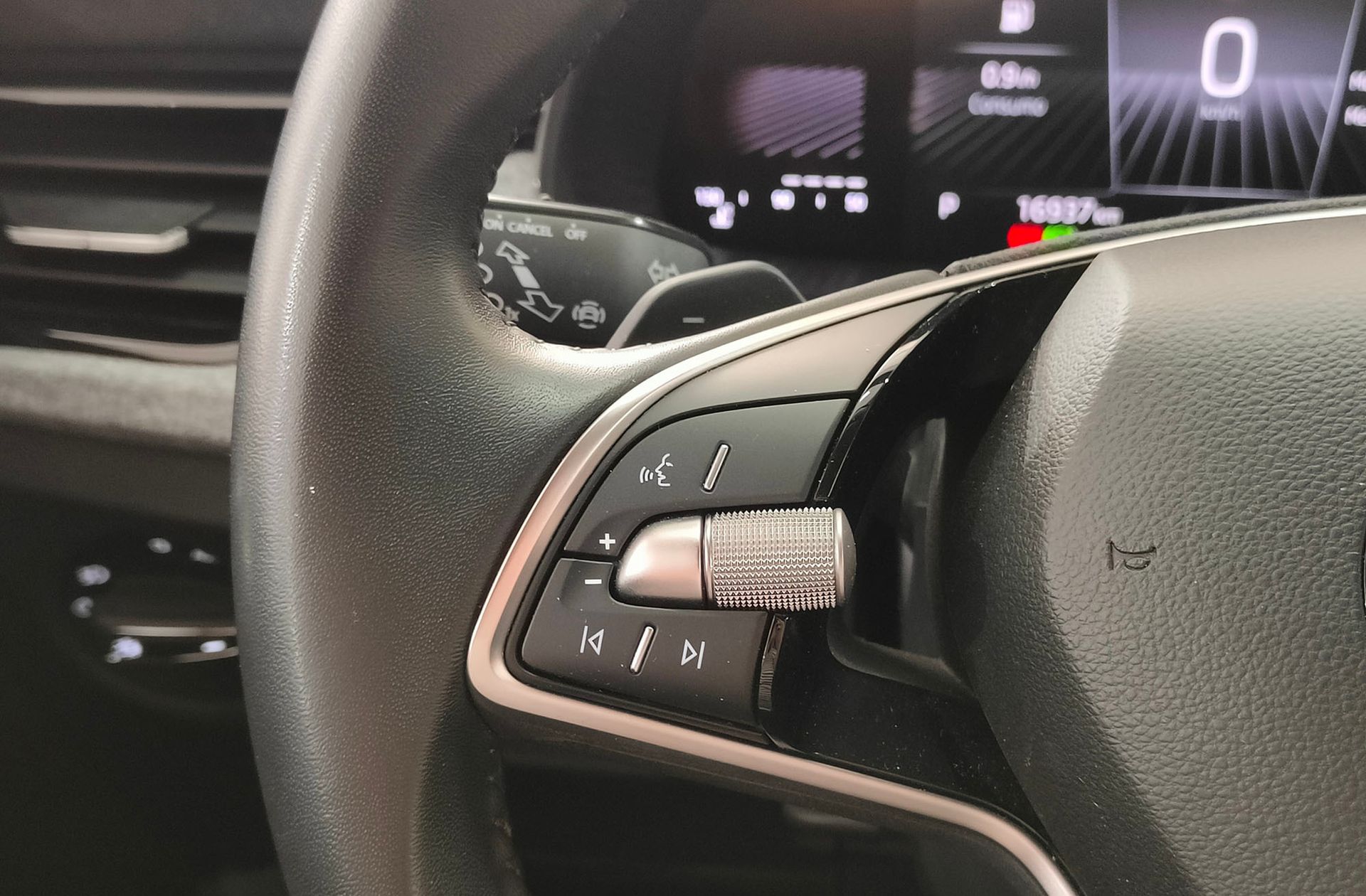Škoda Scala 1.0 TSI Selection DSG - foto 28