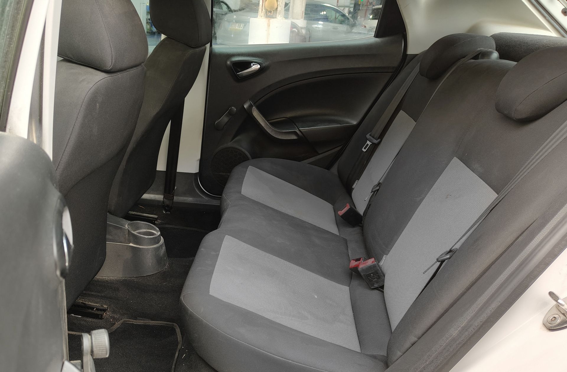 SEAT Ibiza 1.4 TDI CR Full Connect - foto 10