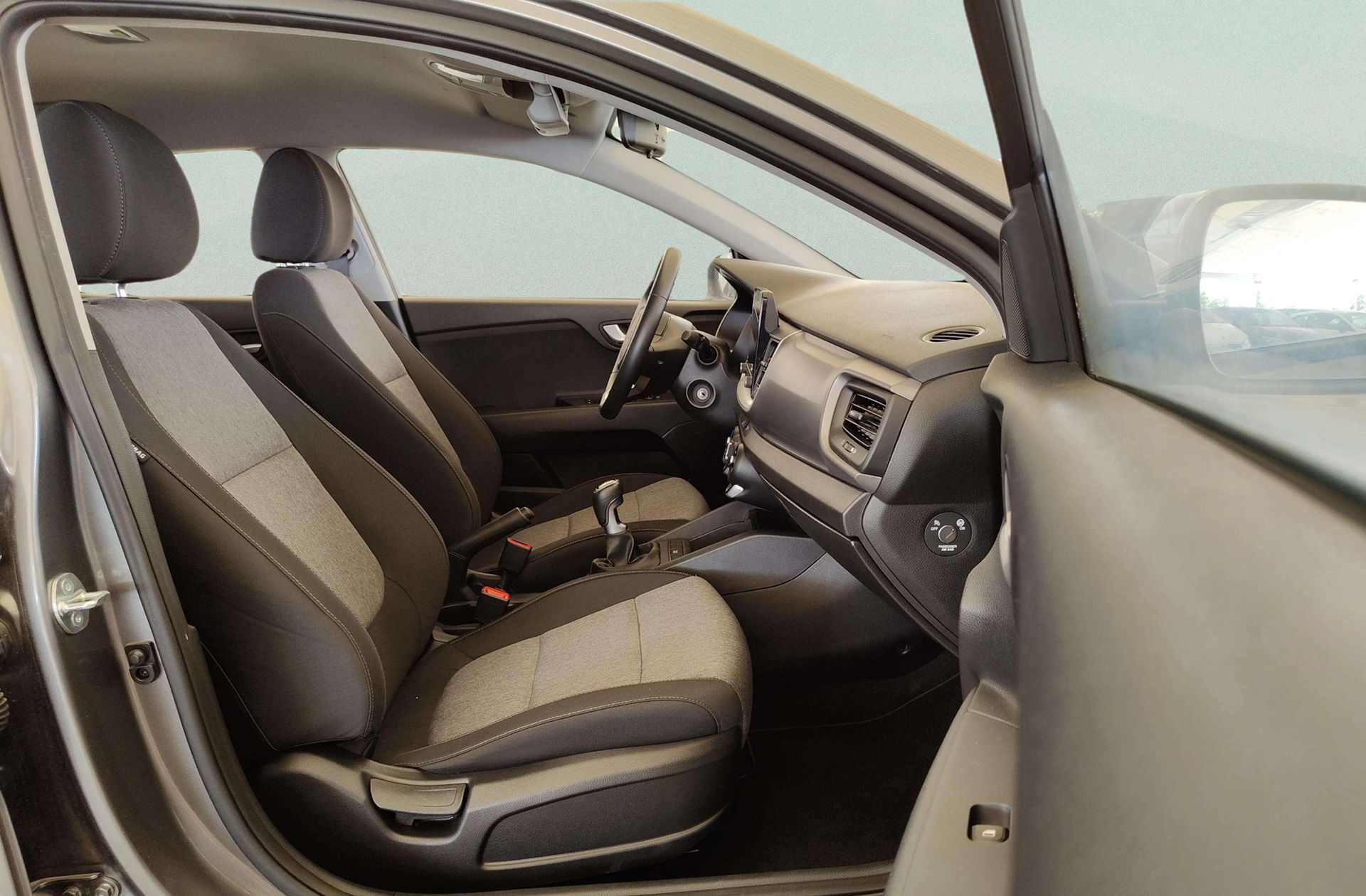 Kia Stonic 1.0 T-GDi MHEV Concept - foto 18