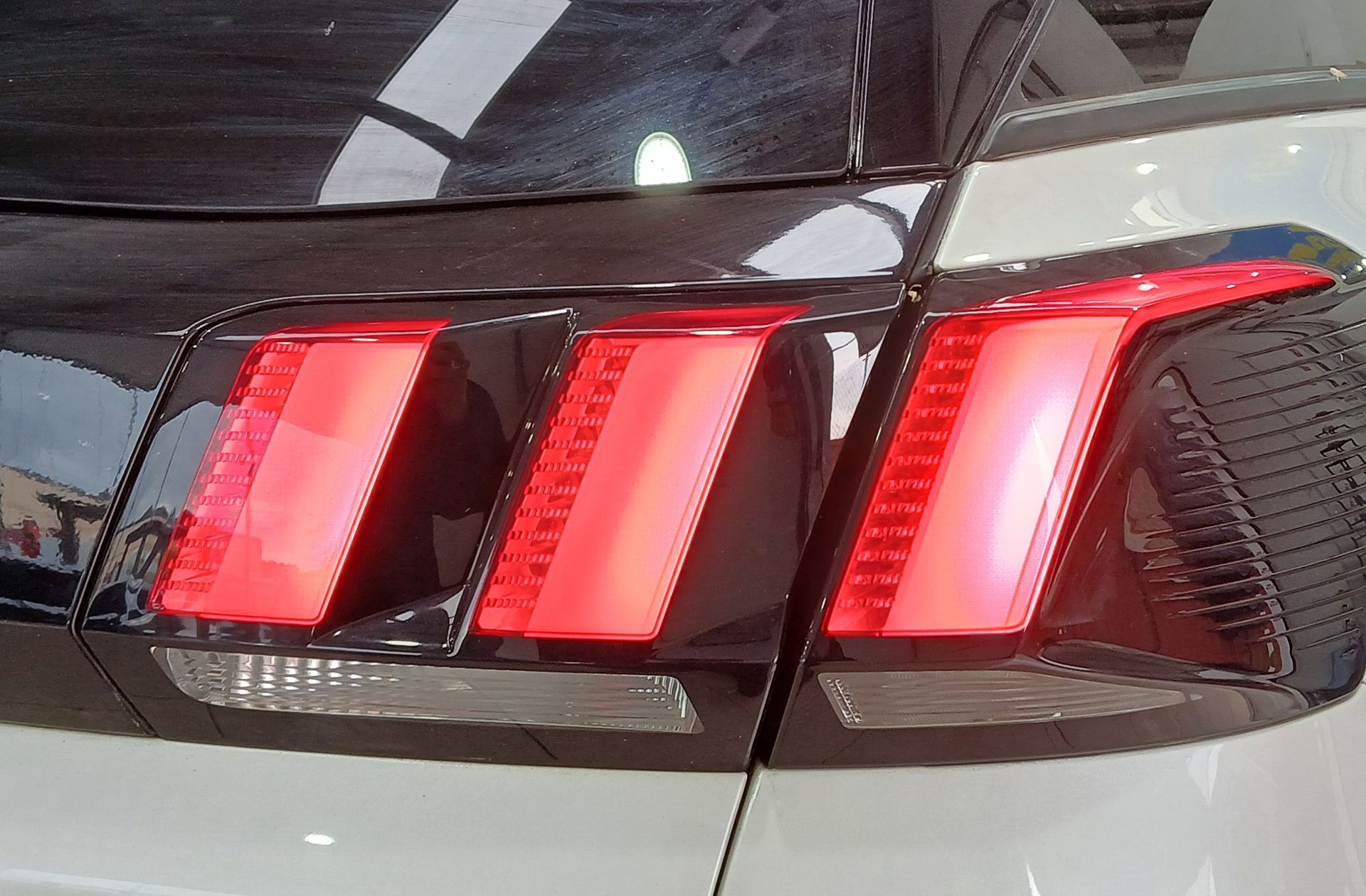 Peugeot 3008 PureTech 130 Allure Pack EAT8 - foto 17