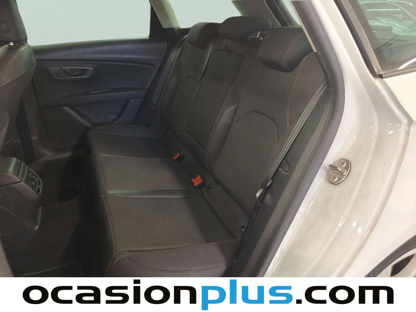 Foto asientos traseros Seat León Seat León ST ST 2.0 TDI S&S FR DSG (184 CV)