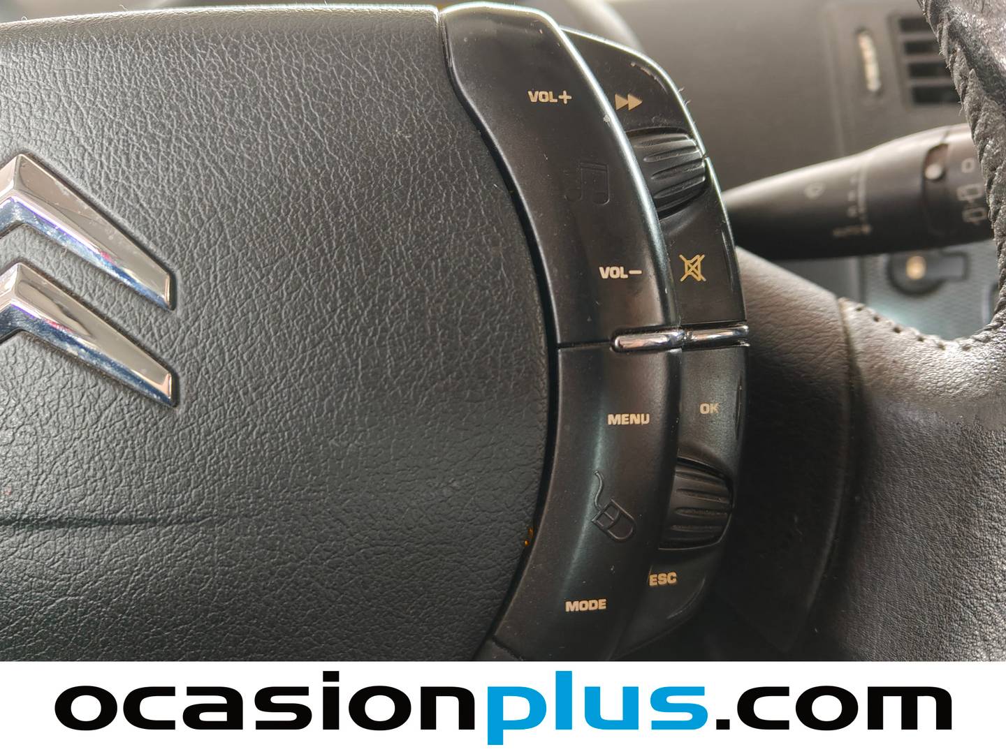 Equipamiento del Citroën C4 Citroen C4 1.6 HDI VTR Plus (110 CV)