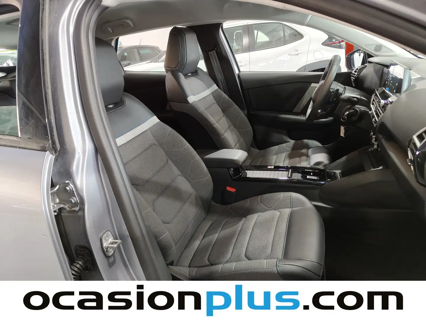 Foto Citroën C4 Citroen C4 Hybrid 136 Plus e-DCS6 (136 CV)