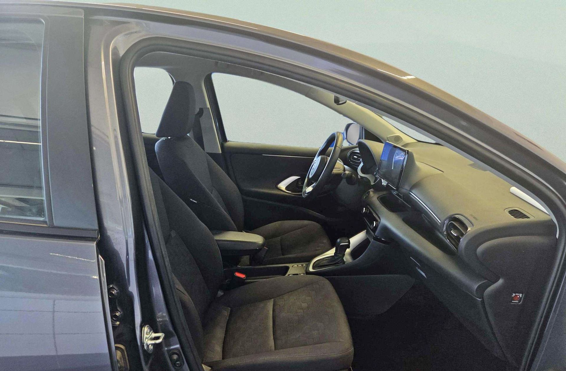 Toyota Yaris 120H Active Plus - foto 15