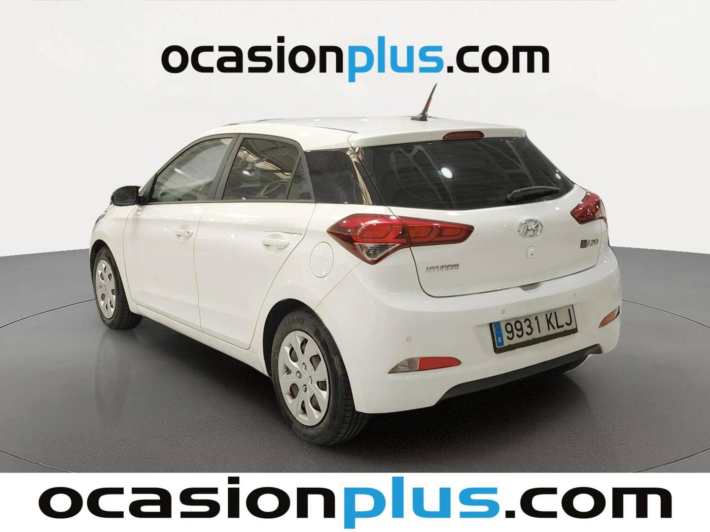 Foto trasera Hyundai i20 Hyundai i20 1.2 MPI Link (84 CV) izquierda