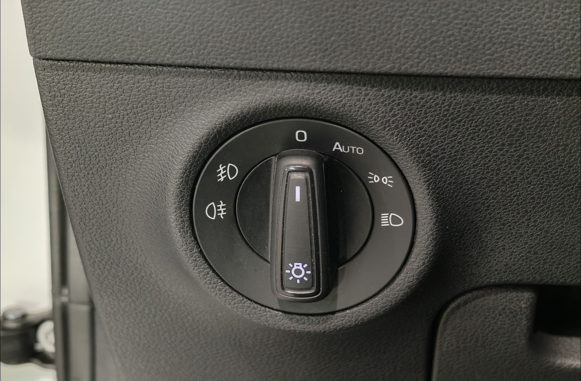 Škoda Karoq 2.0 TDI Selection - foto 24