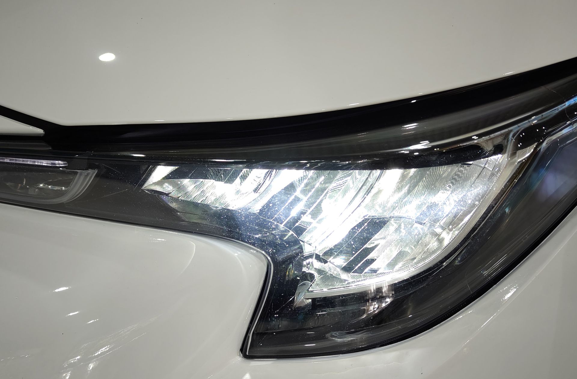Toyota Corolla 140H Active Plus - foto 13