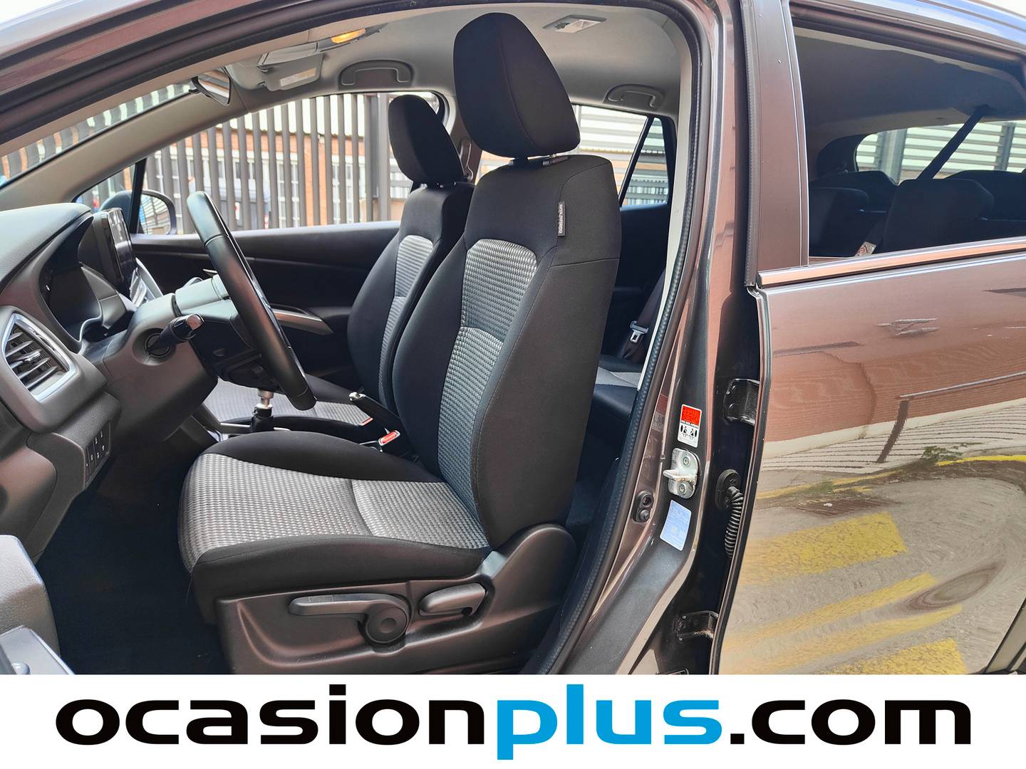 Foto asientos delanteros Suzuki S-Cross Suzuki S-Cross 1.4T Mild Hybrid S2 4WD (129 CV)