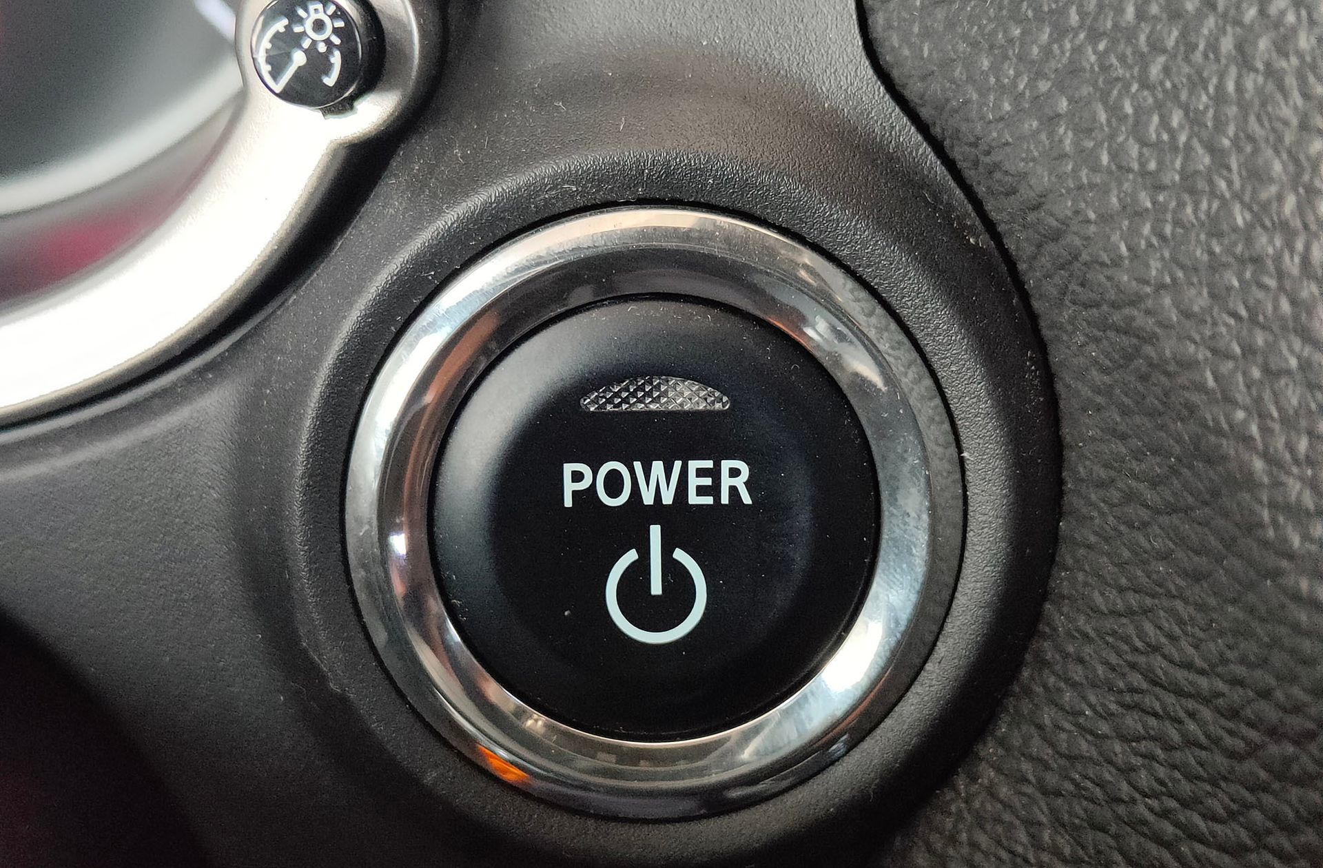 Mitsubishi Eclipse Cross 2.4 PHEV Kaiteki 4WD - foto 29