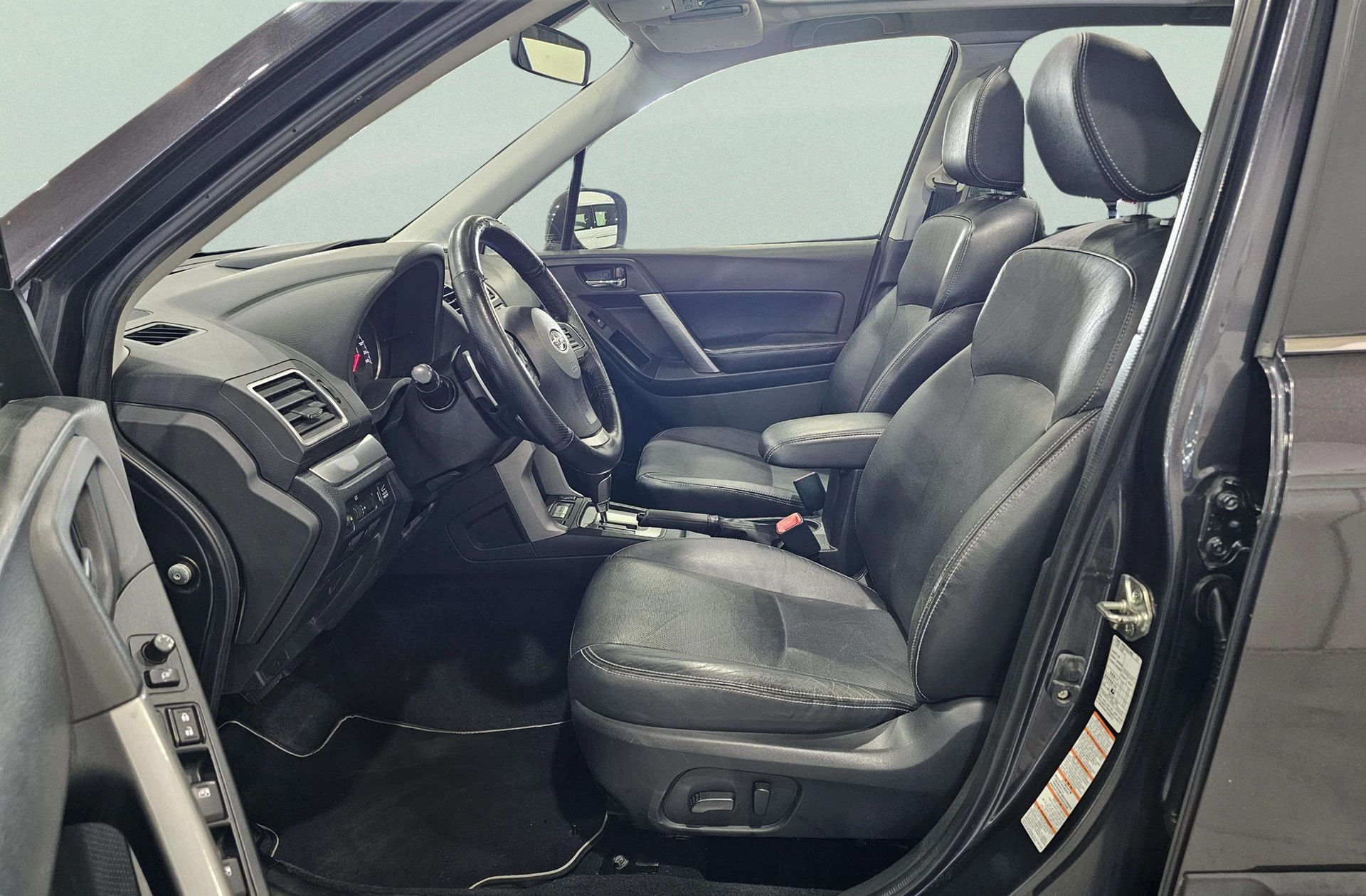 Subaru Forester 2.0 Executive Lineartronic - foto 13