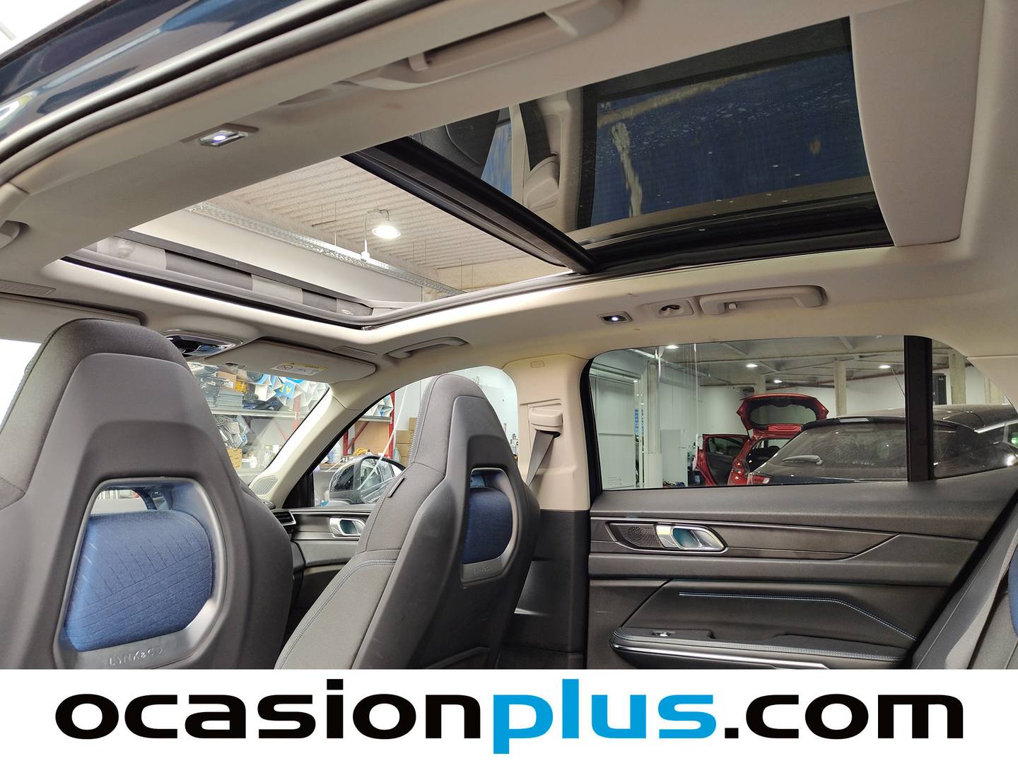 Extras y acabados del Lynk & Co 01 Lynk & Co 01 1.5 PHEV (261 CV)