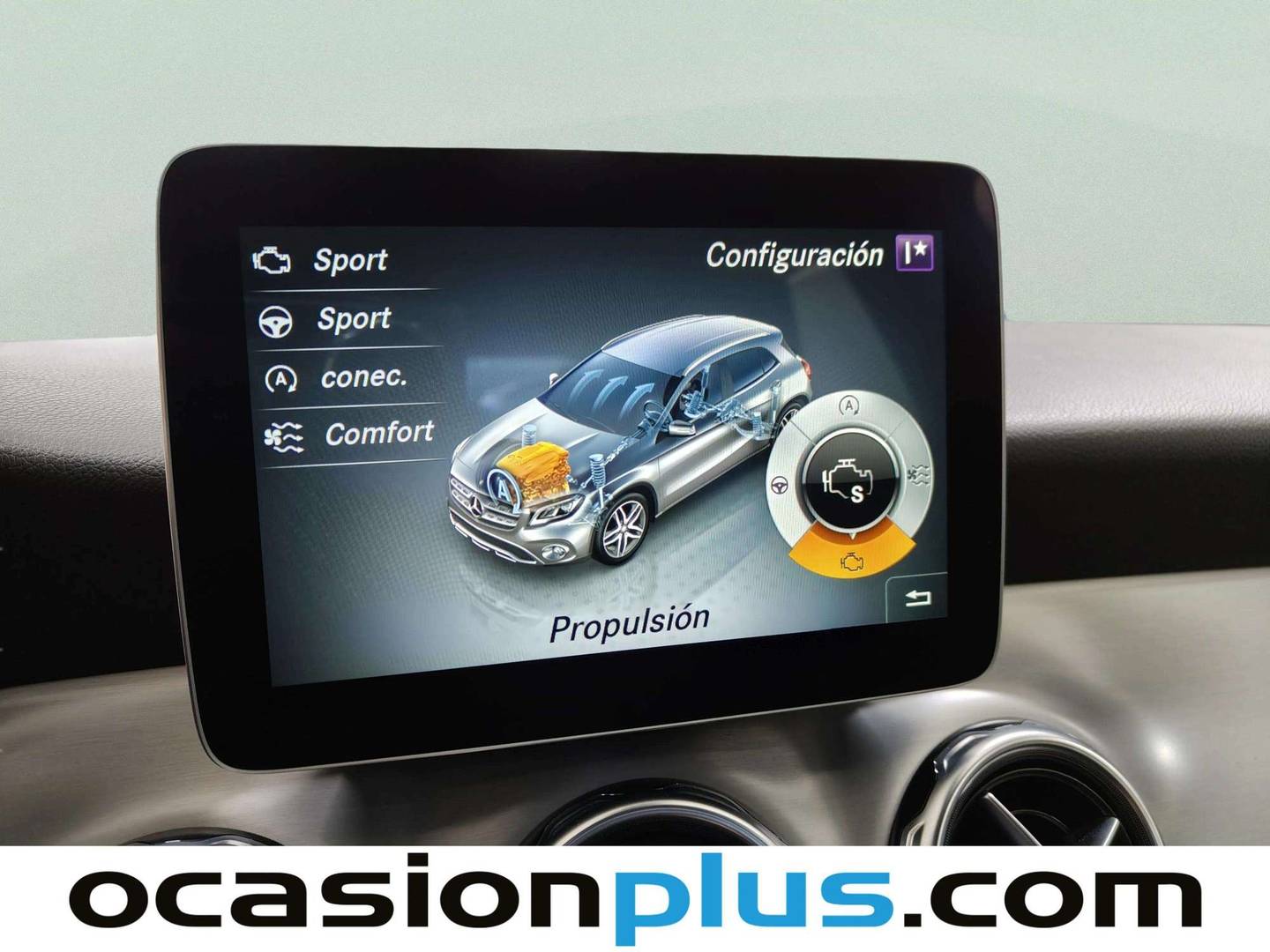 Extras del Mercedes GLA Mercedes-Benz GLA 220 d AMG Line (177 CV)