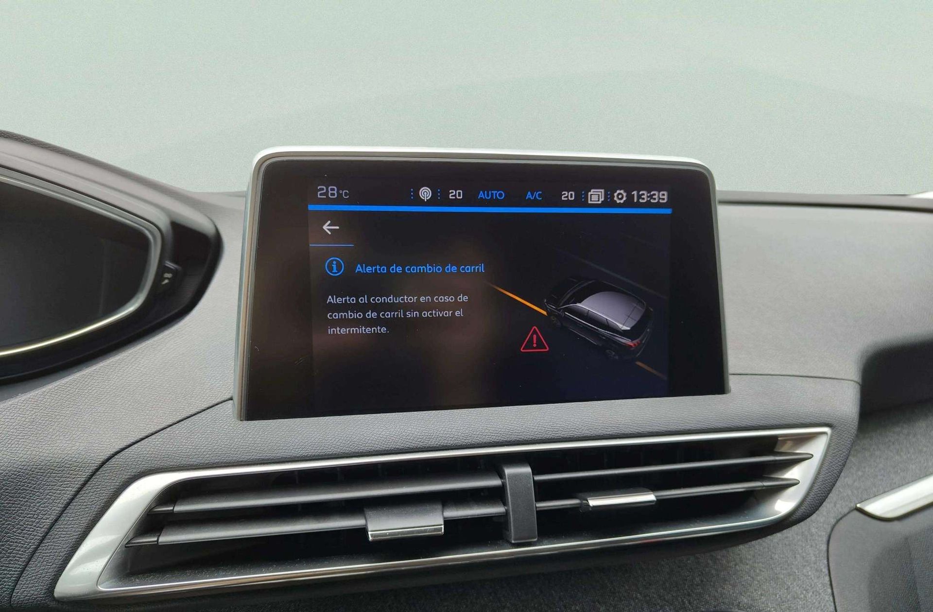 Peugeot 3008 PureTech 130 Allure - foto 14