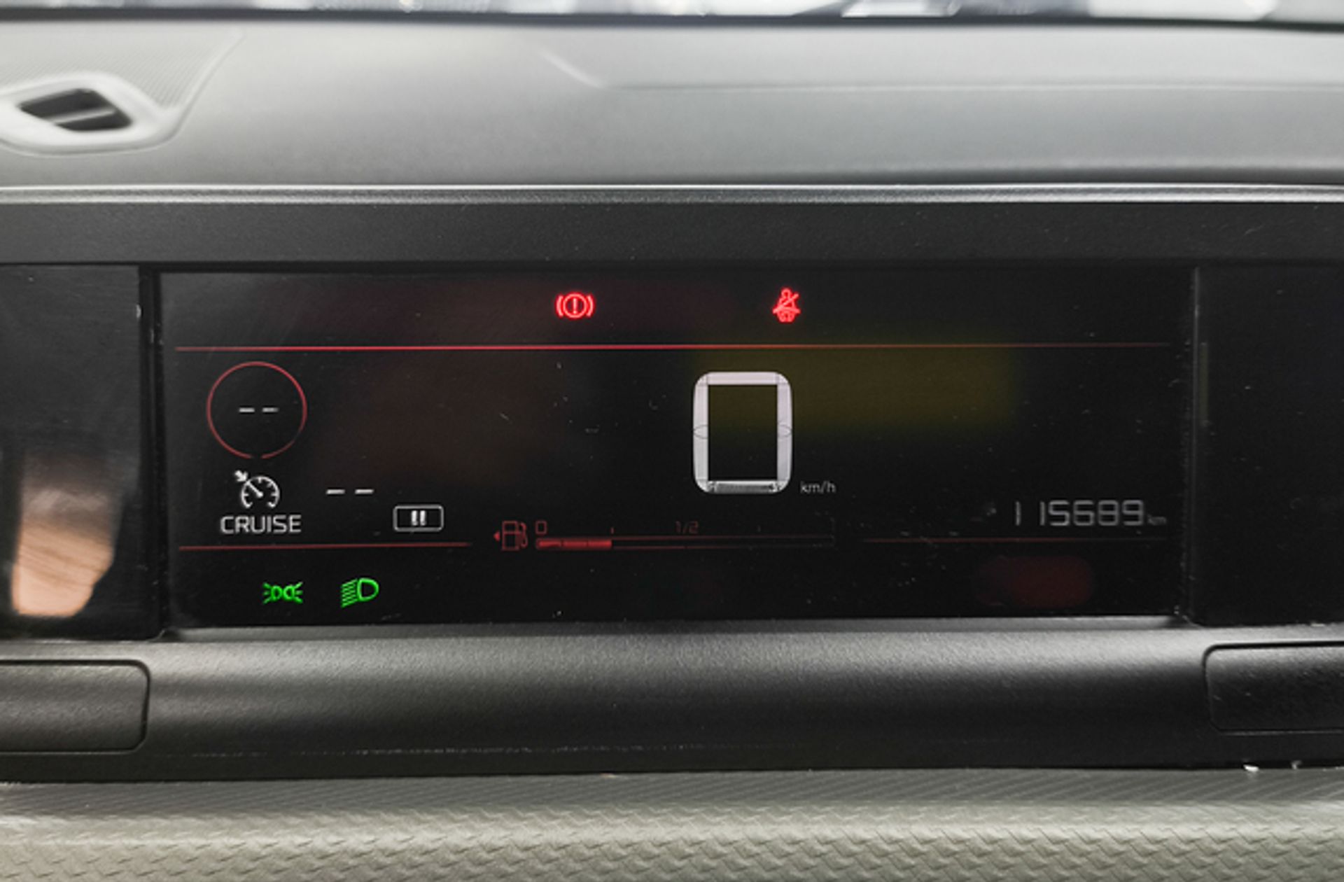 Citroën C4 Cactus BlueHDi 100 Shine - foto 22