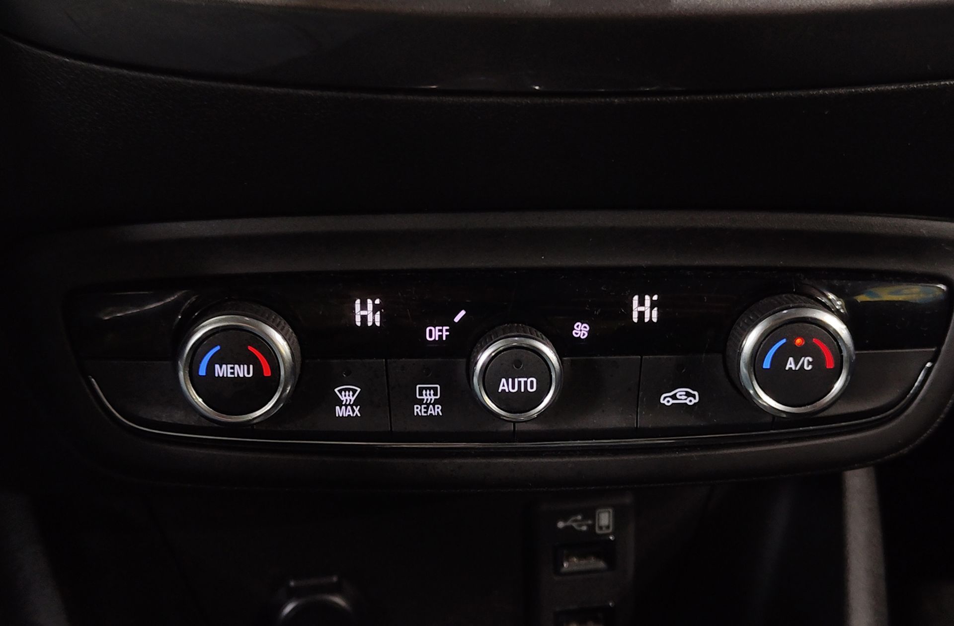 Opel Crossland 1.2 Business Elegance - foto 31
