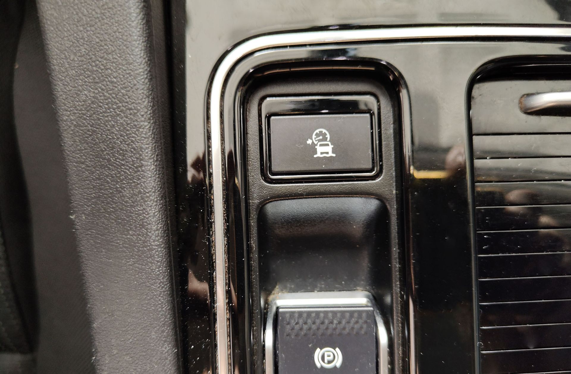 Jaguar F-Pace 2.0L i4D Pure AWD - foto 29