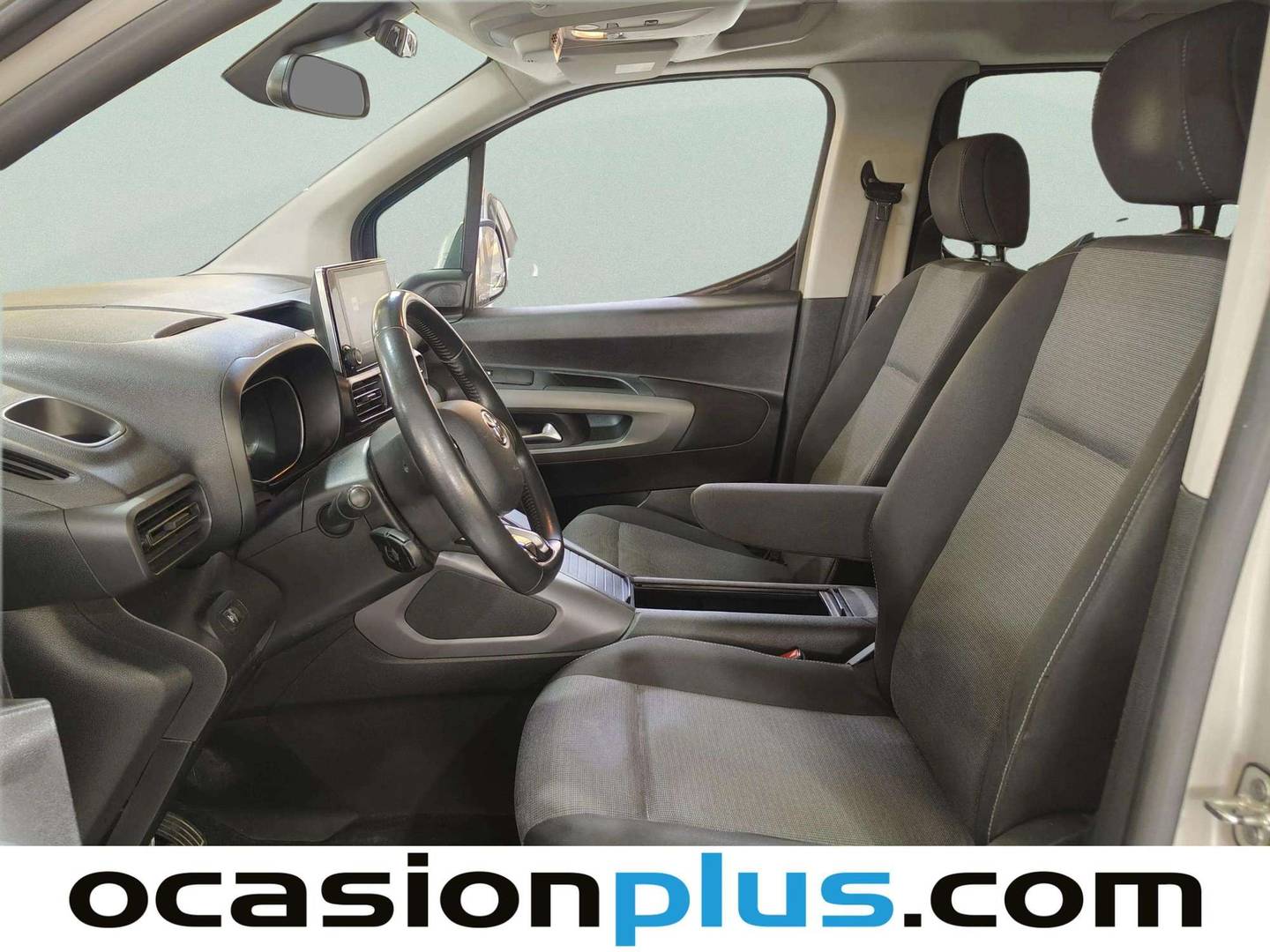Foto asientos delanteros Toyota Proace City Verso Toyota Proace City Verso 1.5D Family Active L1 (131 CV)